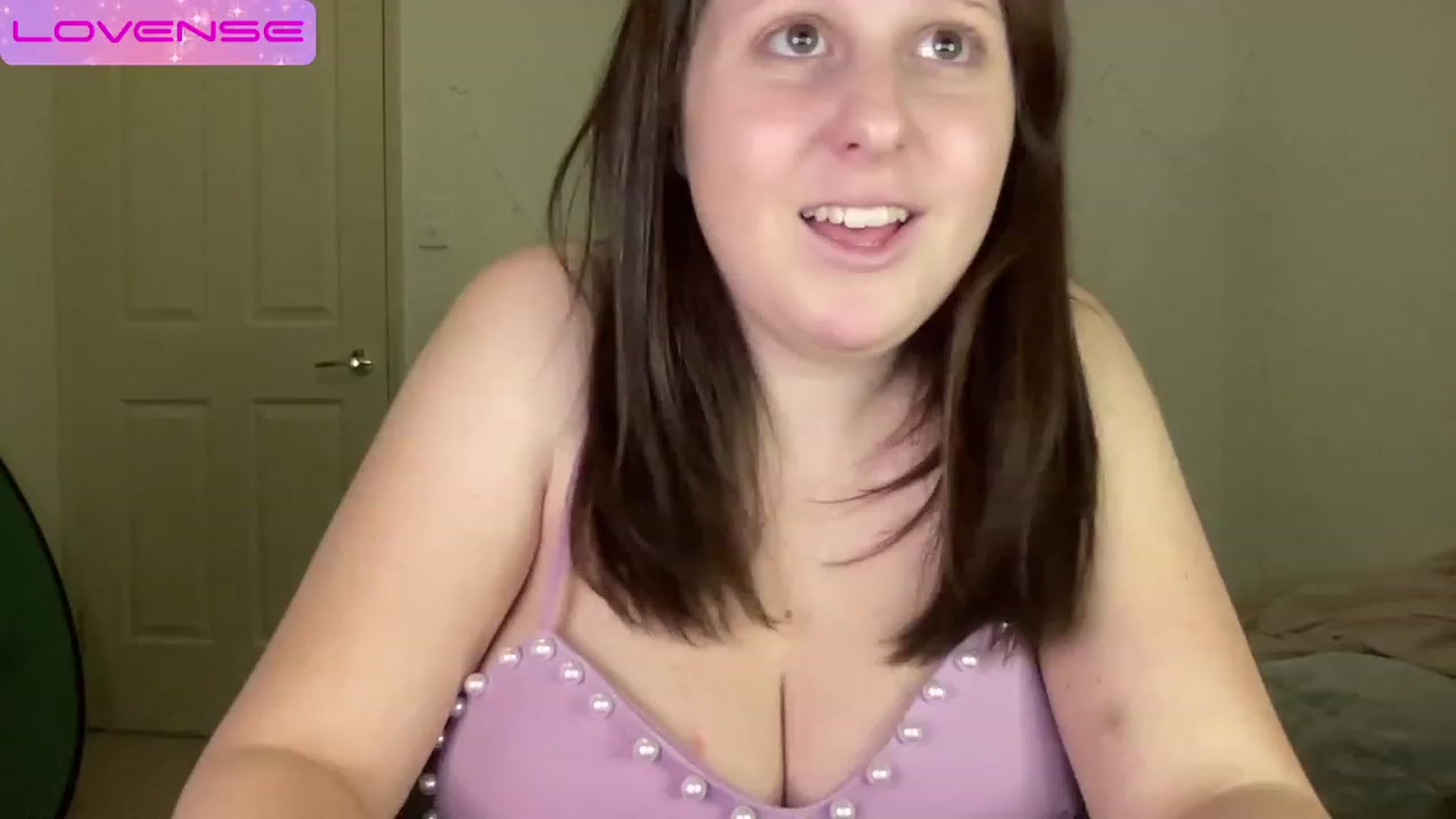 Gallery image thumbnail from Tr4shyk1tten's myfreecams stream on, 05/03/2023, 09:46 image 10 of 20
