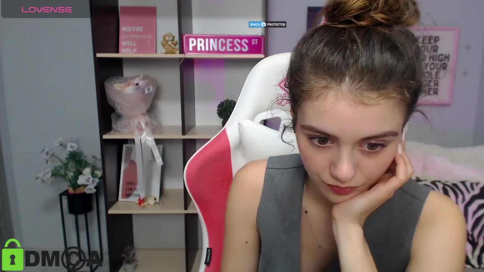 Gallery image thumbnail from TracySpark's myfreecams stream on, 07/21/2025, 07:53 image 1 of 20