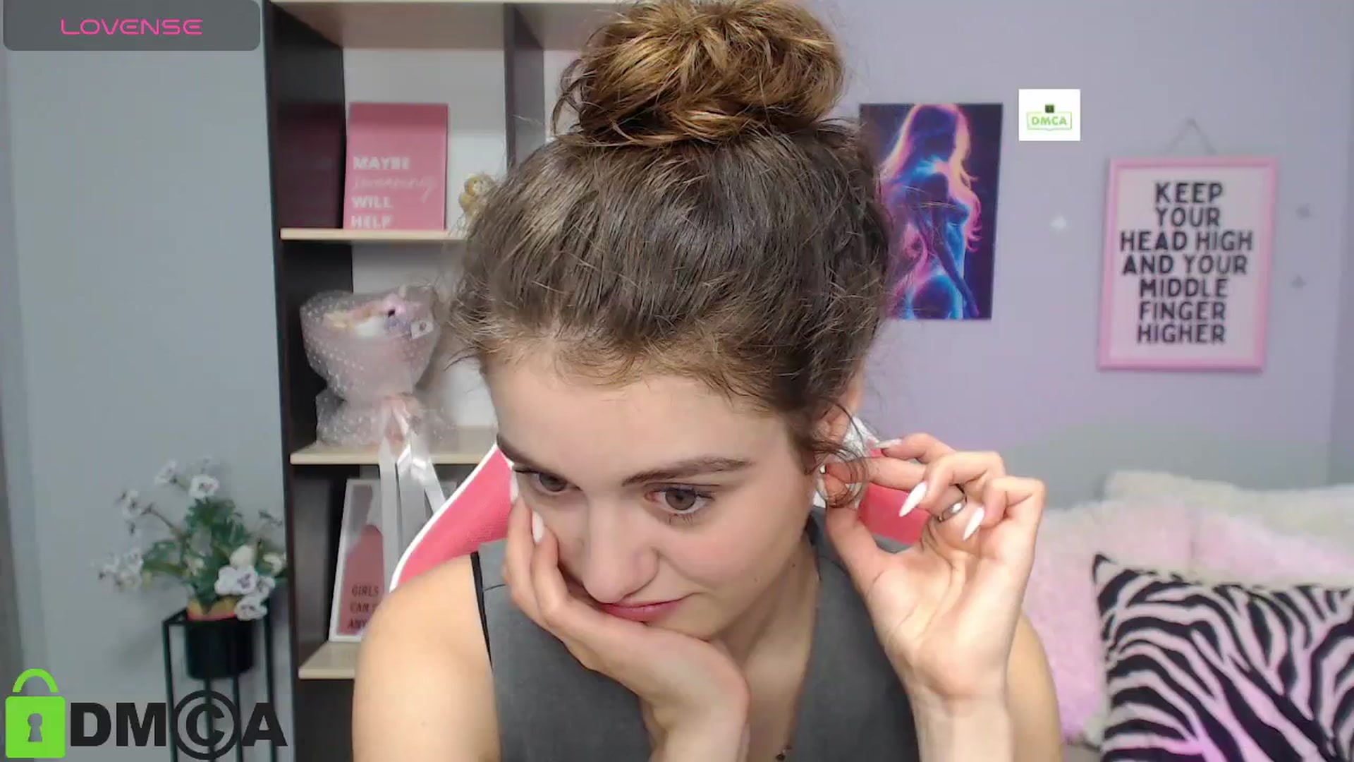 Gallery image thumbnail from TracySpark's myfreecams stream on, 07/21/2025, 08:31 image 17 of 20