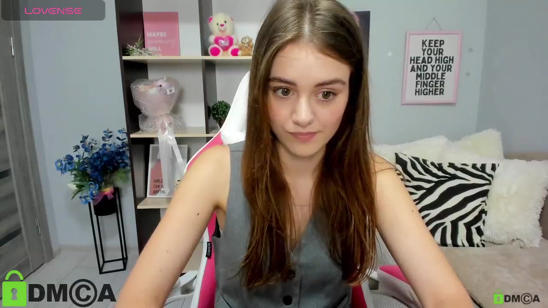 Gallery image thumbnail from TracySpark's myfreecams stream on, 08/01/2025, 11:28 image 13 of 20