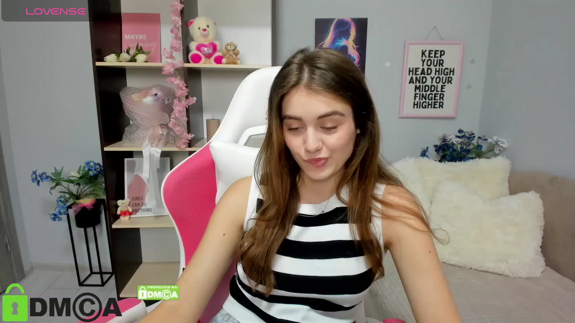 Gallery image thumbnail from TracySpark's myfreecams stream on, 08/06/2025, 10:32 image 13 of 20