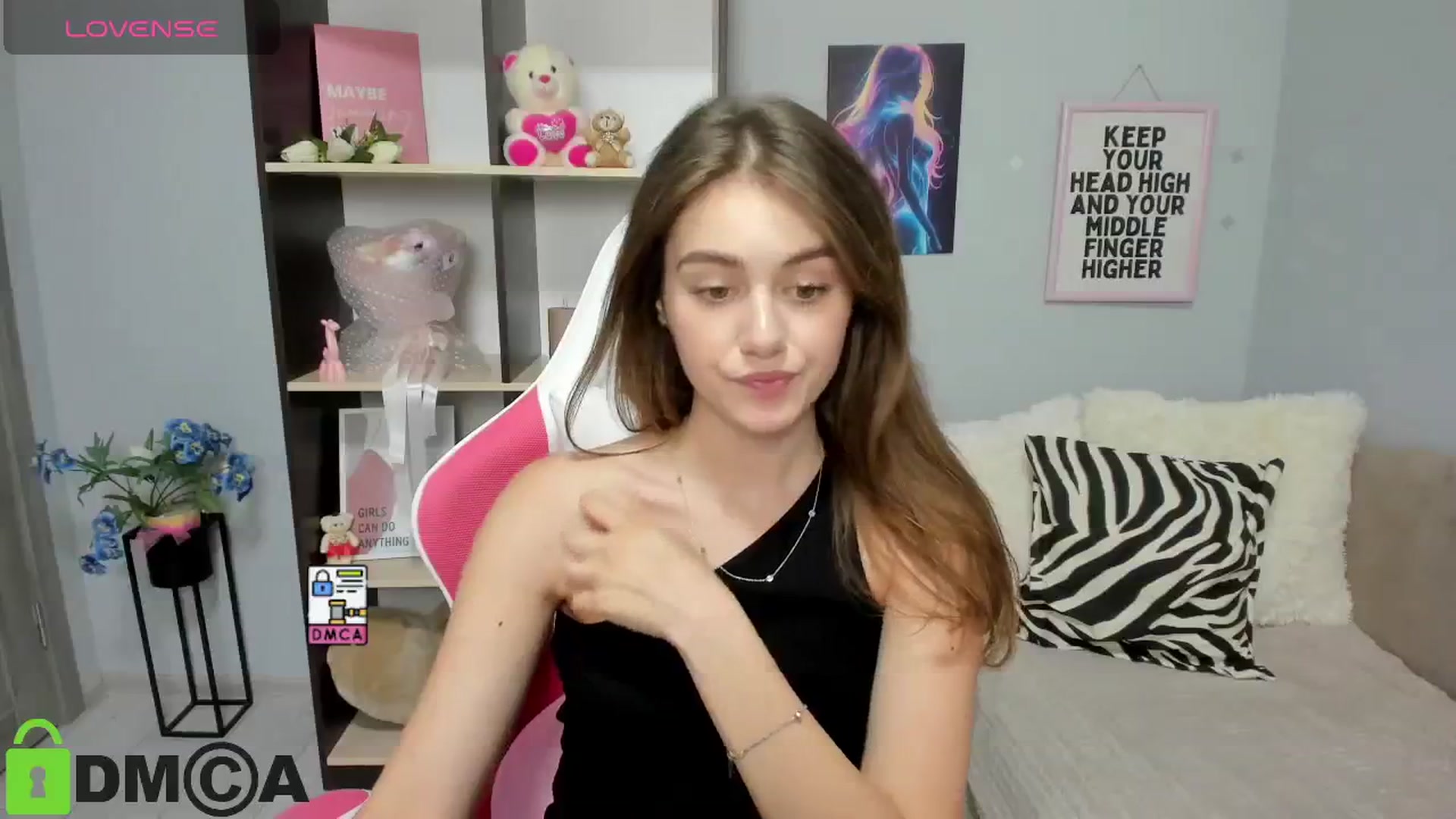 Gallery image thumbnail from TracySpark's myfreecams stream on, 08/13/2025, 09:24 image 18 of 20