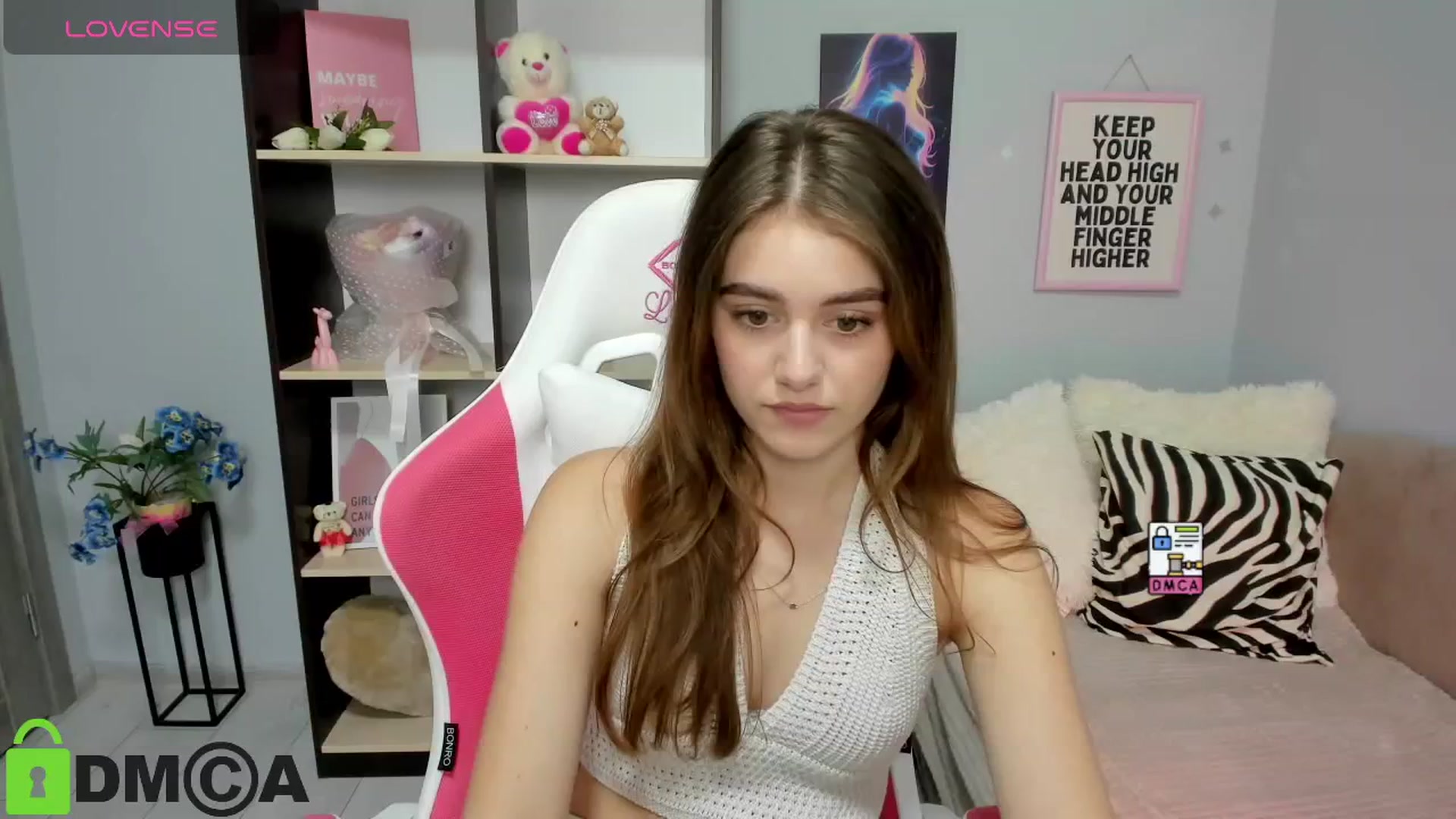 Gallery image thumbnail from TracySpark's myfreecams stream on, 08/14/2025, 07:00 image 18 of 20