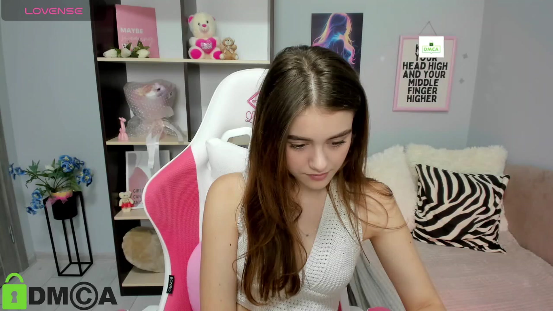 Gallery image thumbnail from TracySpark's myfreecams stream on, 08/14/2025, 07:00 image 19 of 20