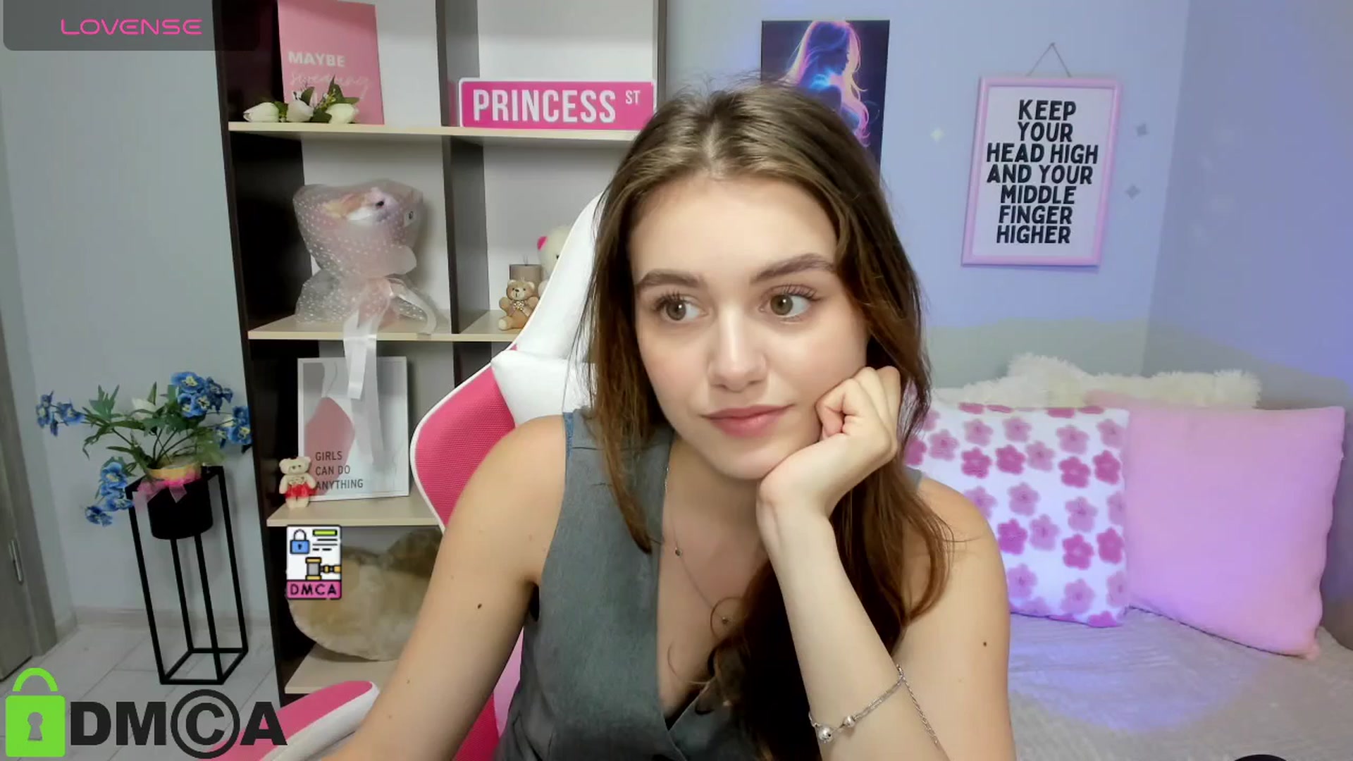 Gallery image thumbnail from TracySpark's myfreecams stream on, 08/16/2025, 09:10 image 7 of 20