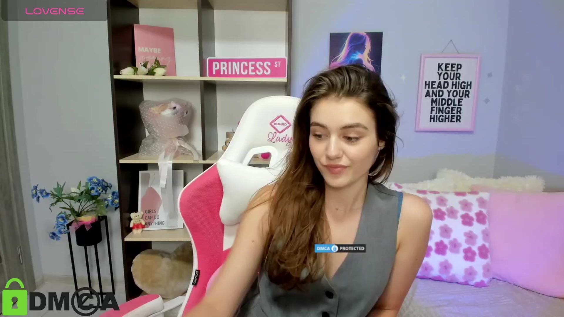 Gallery image thumbnail from TracySpark's myfreecams stream on, 08/16/2025, 11:47 image 16 of 20