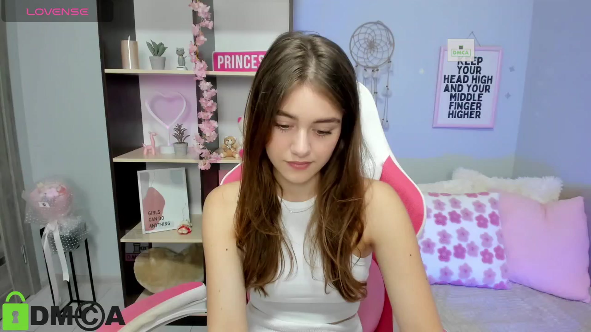 Gallery image thumbnail from TracySpark's myfreecams stream on, 08/17/2025, 07:57 image 4 of 20