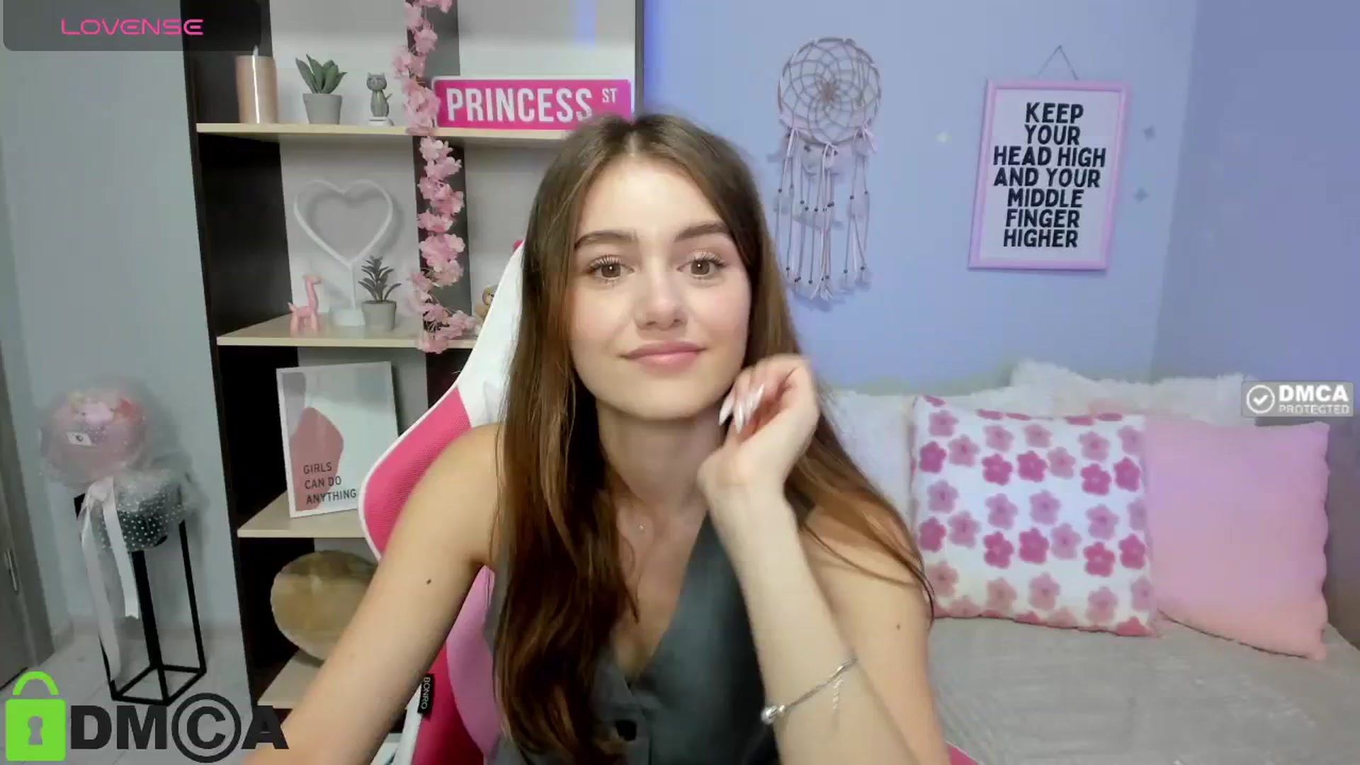 Gallery image thumbnail from TracySpark's myfreecams stream on, 08/19/2025, 08:01 image 7 of 20