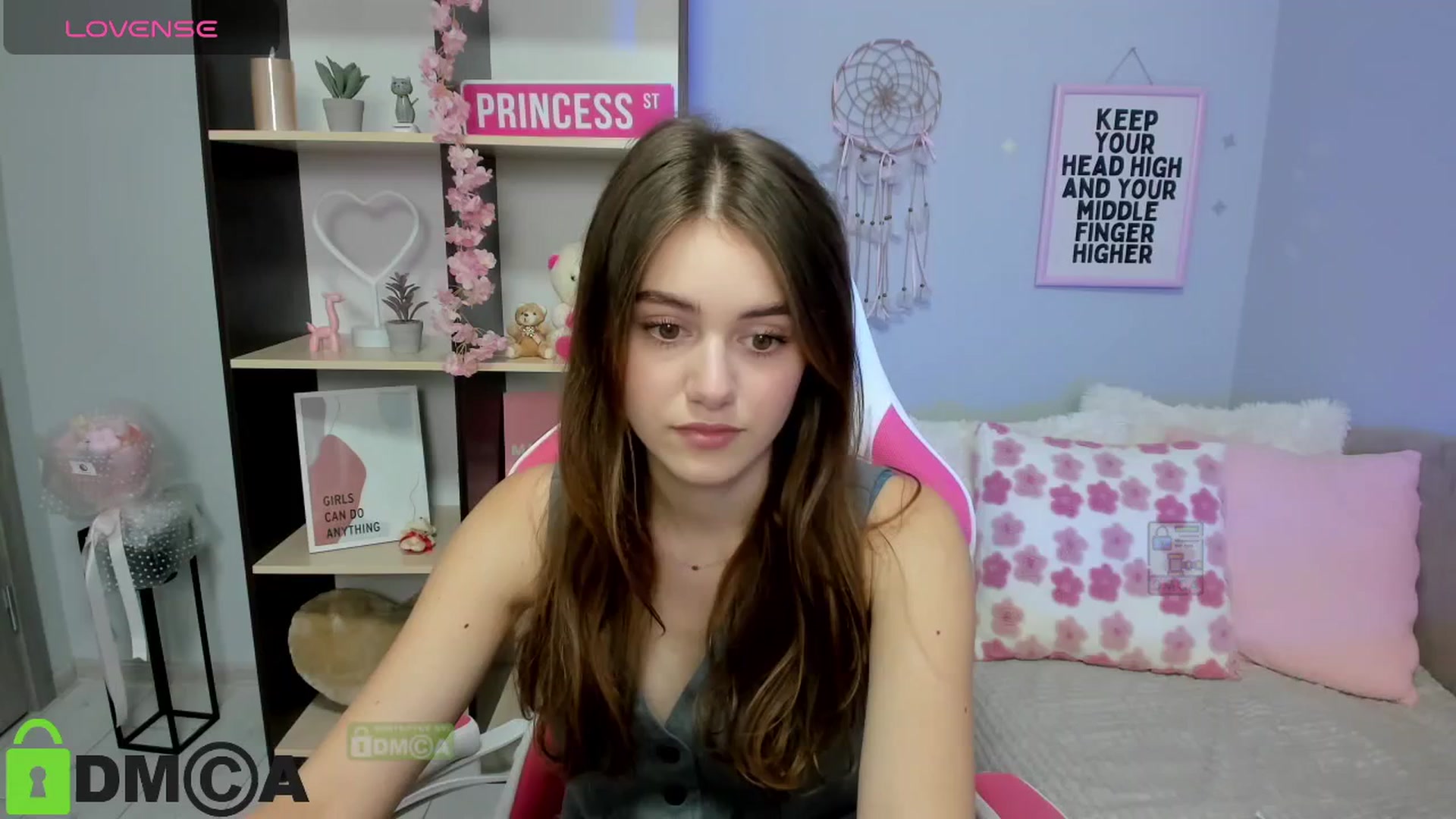 Gallery image thumbnail from TracySpark's myfreecams stream on, 08/19/2025, 08:01 image 1 of 20