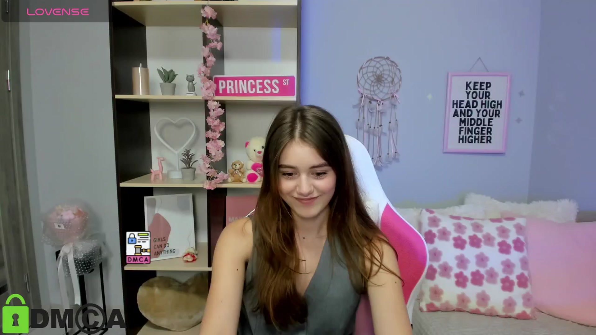 Gallery image thumbnail from TracySpark's myfreecams stream on, 08/19/2025, 08:01 image 18 of 20