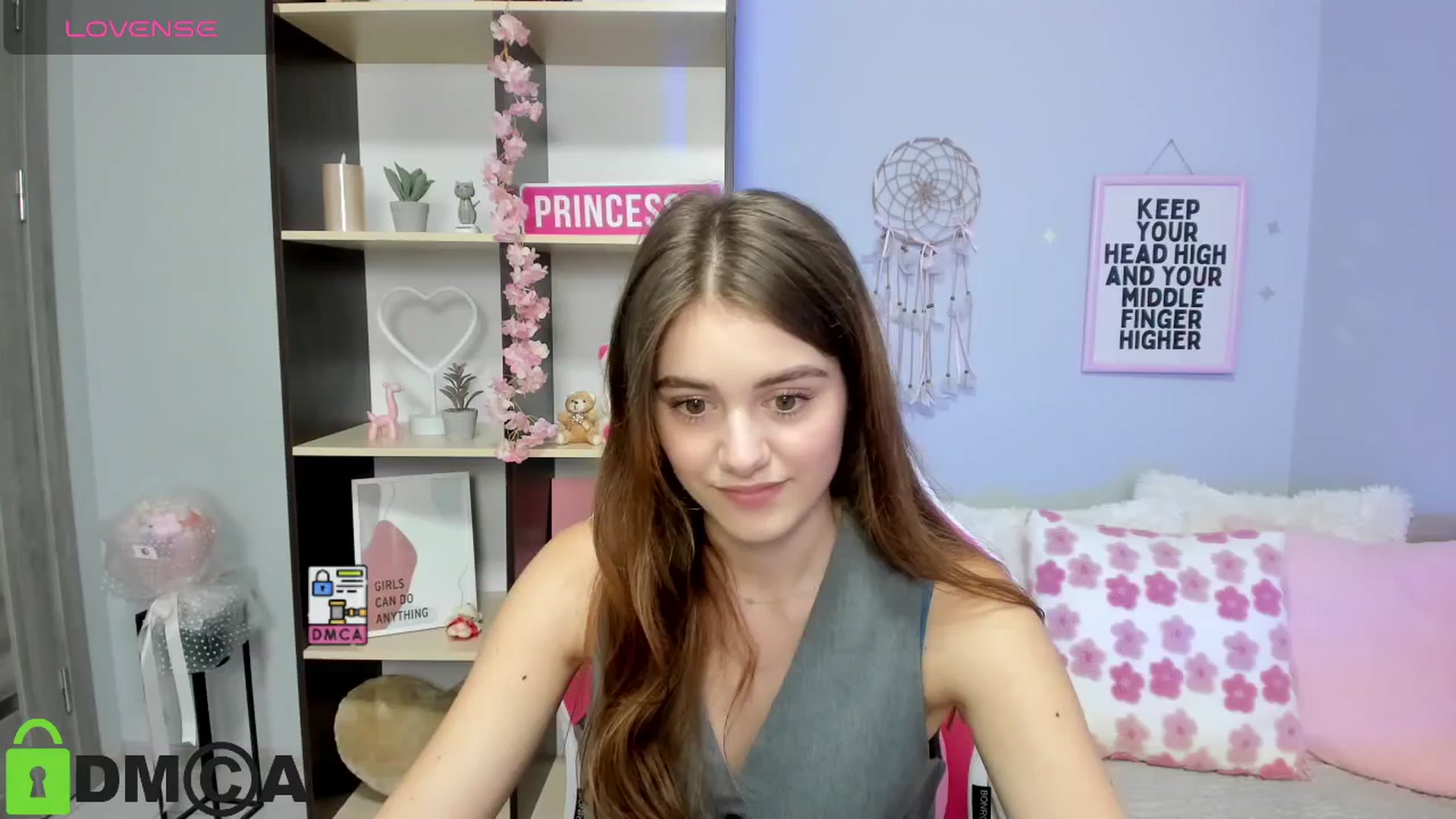 Gallery image thumbnail from TracySpark's myfreecams stream on, 08/19/2025, 08:01 image 17 of 20