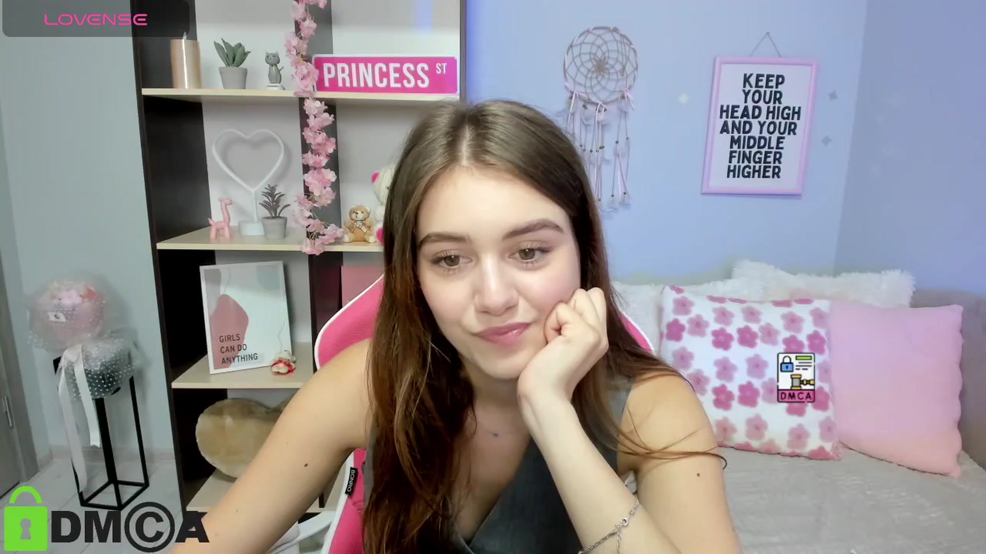 Gallery image thumbnail from TracySpark's myfreecams stream on, 08/19/2025, 08:01 image 3 of 20