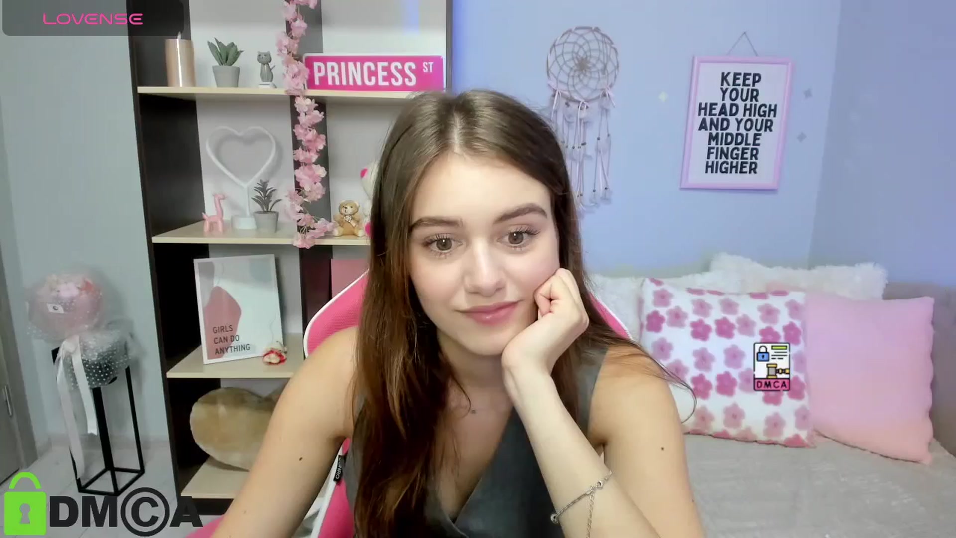 Gallery image thumbnail from TracySpark's myfreecams stream on, 08/19/2025, 08:01 image 4 of 20