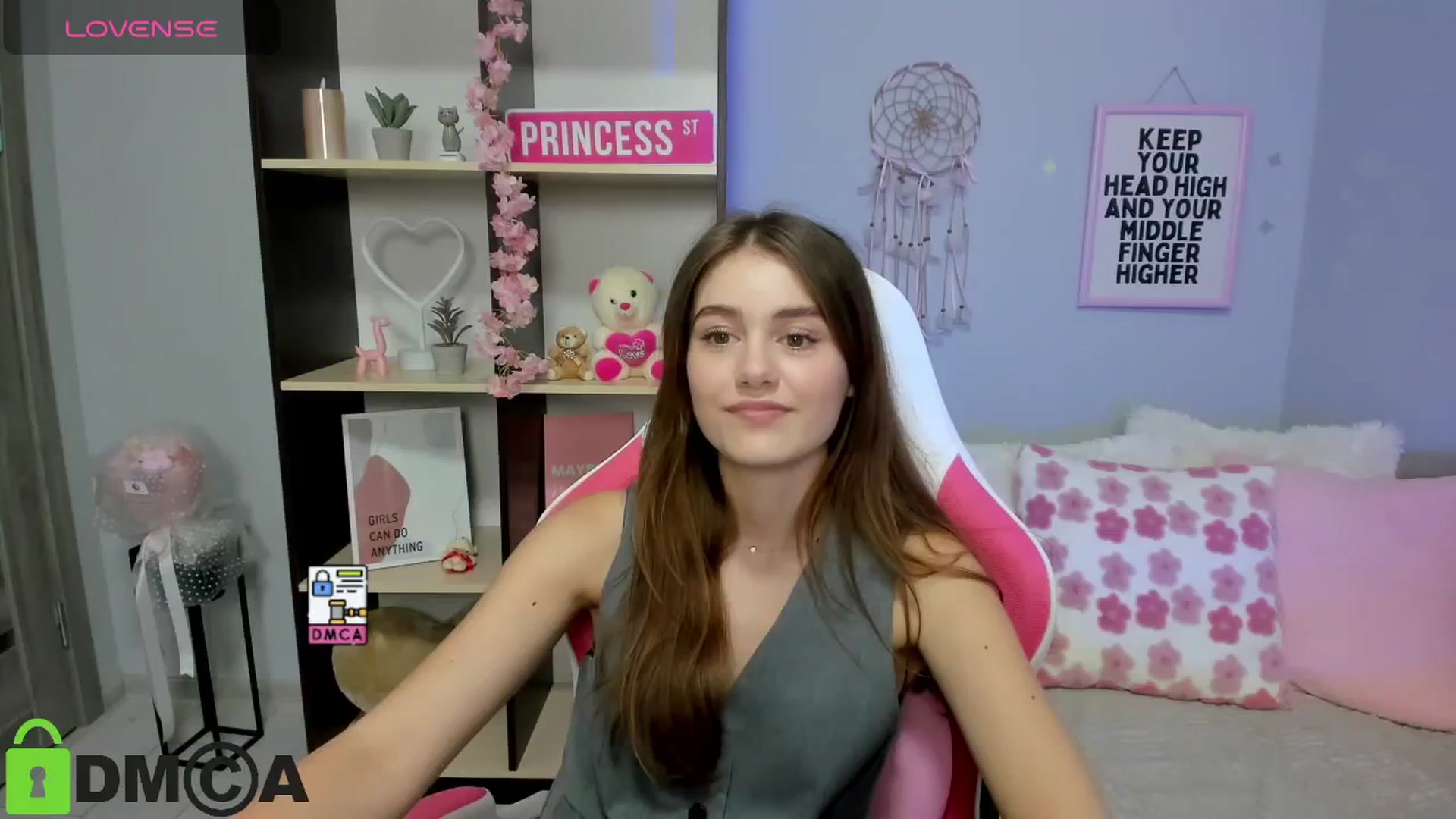 Gallery image thumbnail from TracySpark's myfreecams stream on, 08/19/2025, 08:01 image 19 of 20