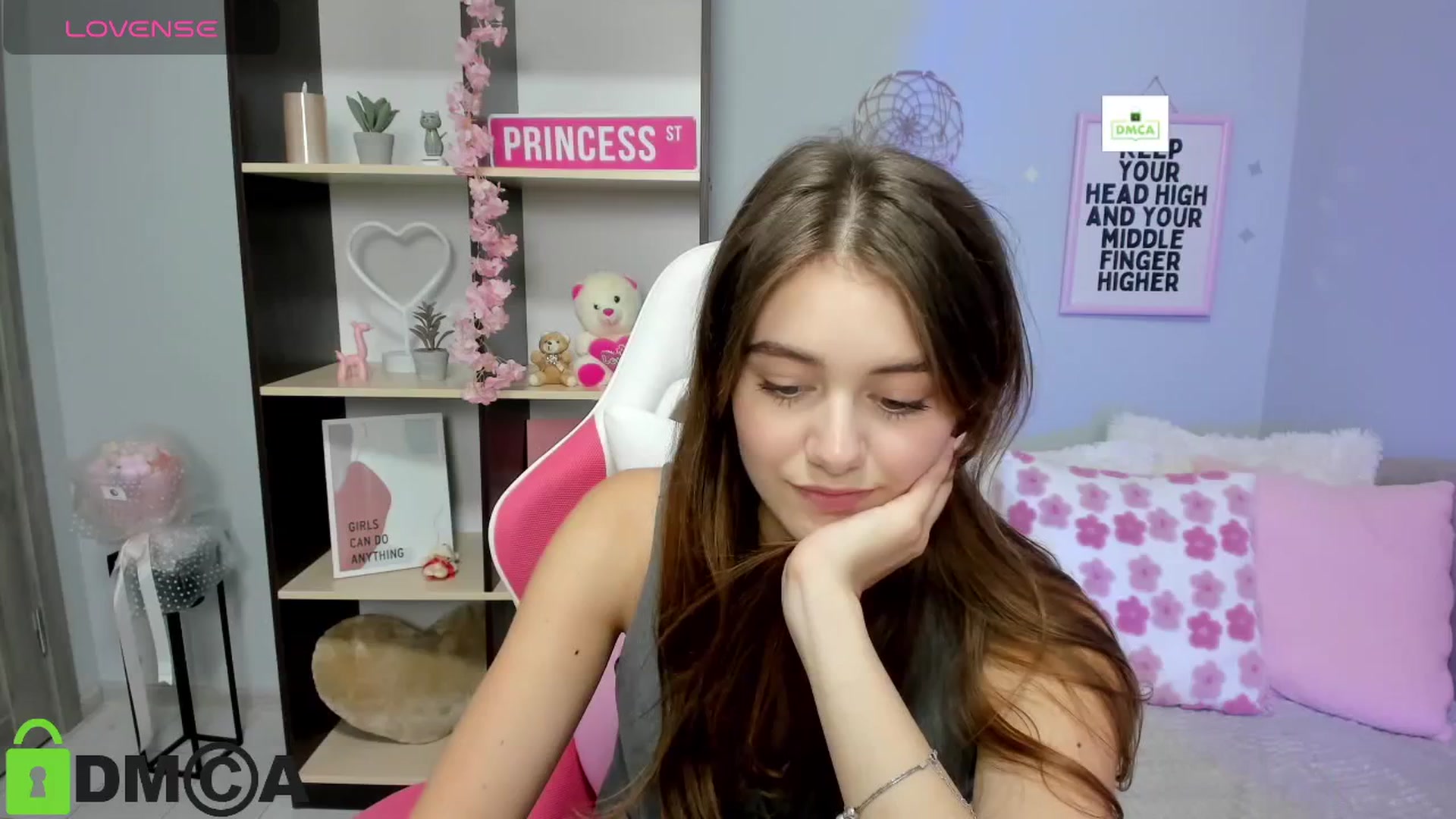 Gallery image thumbnail from TracySpark's myfreecams stream on, 08/19/2025, 12:10 image 6 of 20