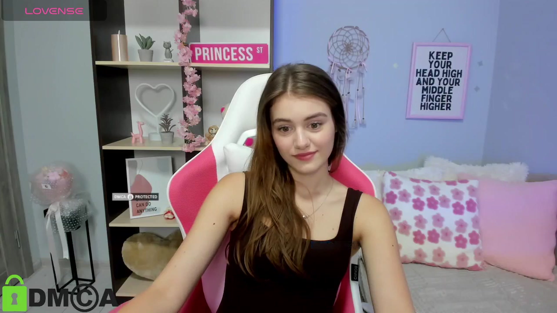 Gallery image thumbnail from TracySpark's myfreecams stream on, 08/20/2025, 08:43 image 10 of 20