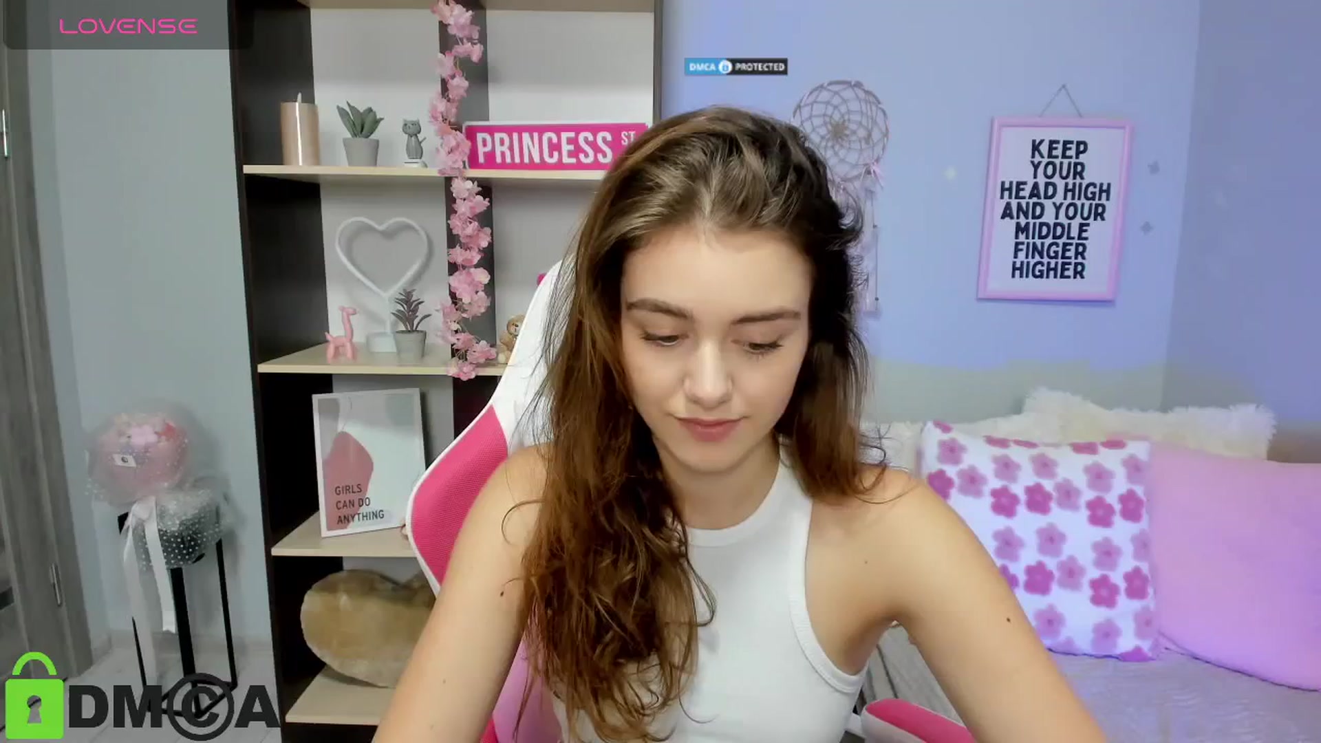 Gallery image thumbnail from TracySpark's myfreecams stream on, 08/22/2025, 10:44 image 15 of 20
