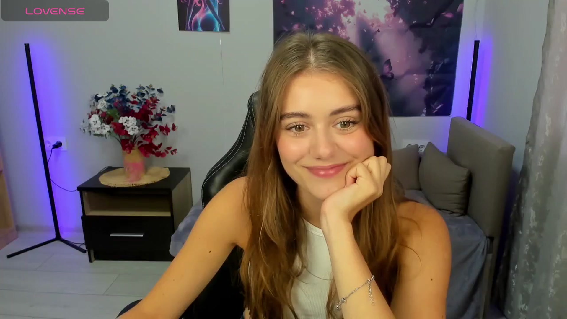 Gallery image thumbnail from TracySpark's myfreecams stream on, 09/17/2025, 07:40 image 5 of 20