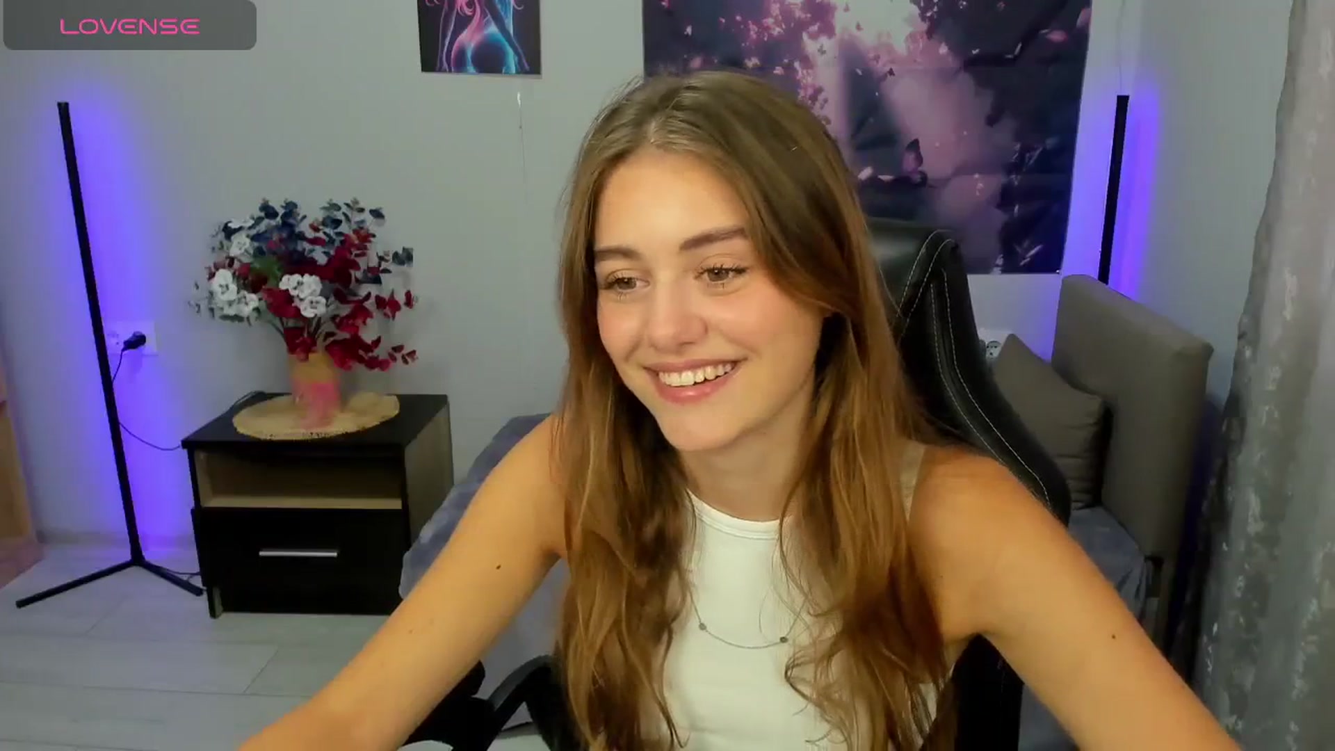 Gallery image thumbnail from TracySpark's myfreecams stream on, 09/17/2025, 07:40 image 2 of 20