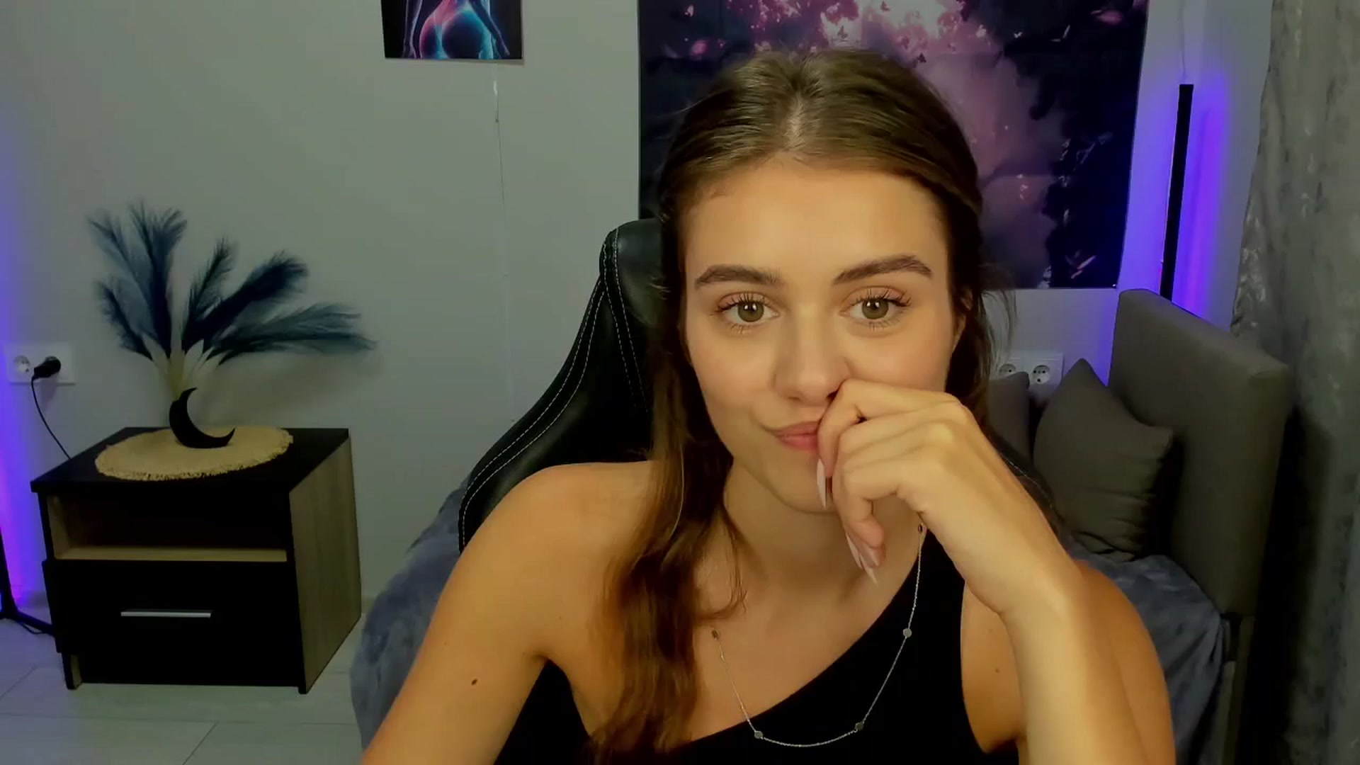 Gallery image thumbnail from TracySpark's myfreecams stream on, 09/22/2025, 09:06 image 19 of 20