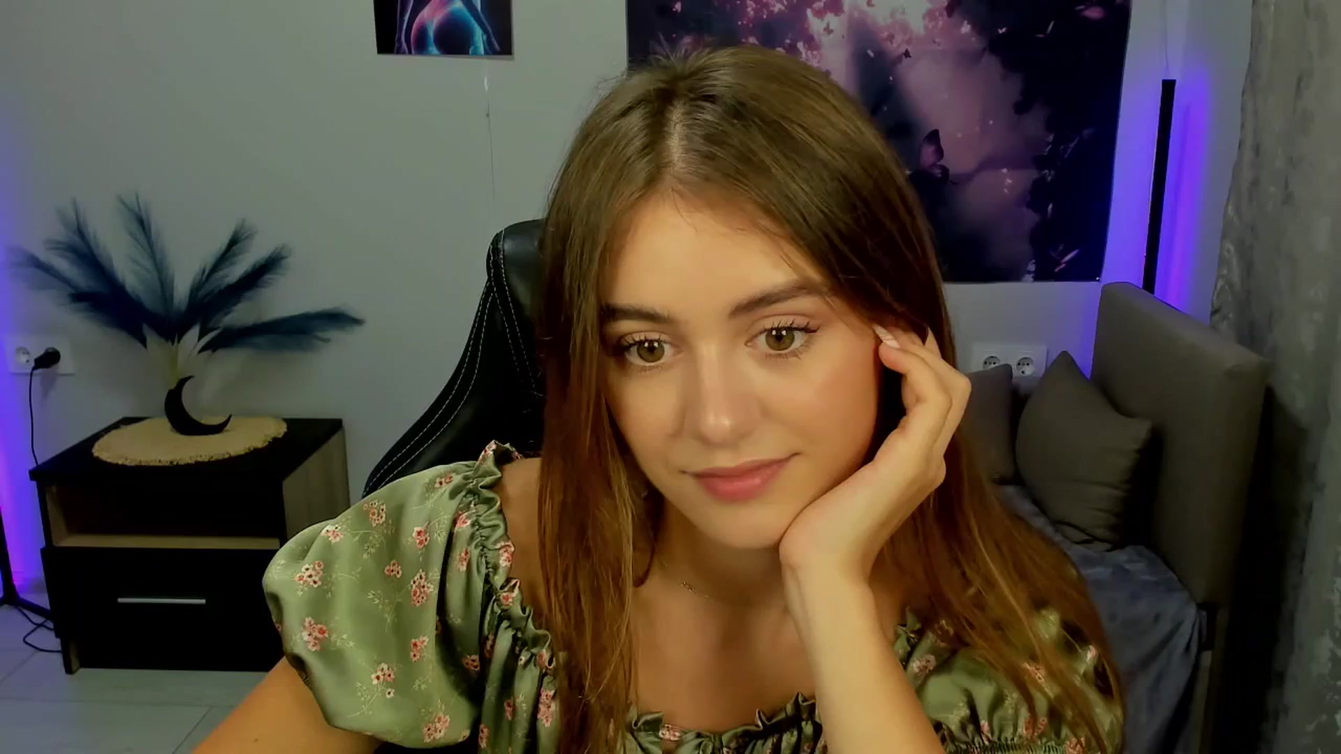 Gallery image thumbnail from TracySpark's myfreecams stream on, 09/23/2025, 08:11 image 6 of 20