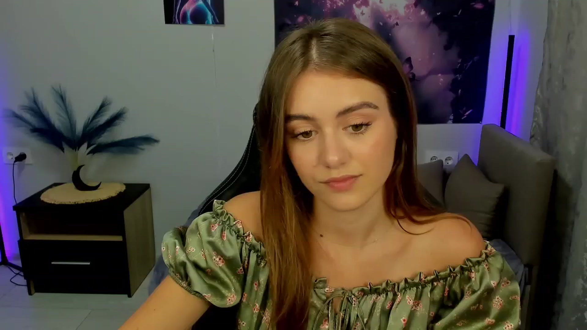 Gallery image thumbnail from TracySpark's myfreecams stream on, 09/23/2025, 08:11 image 13 of 20