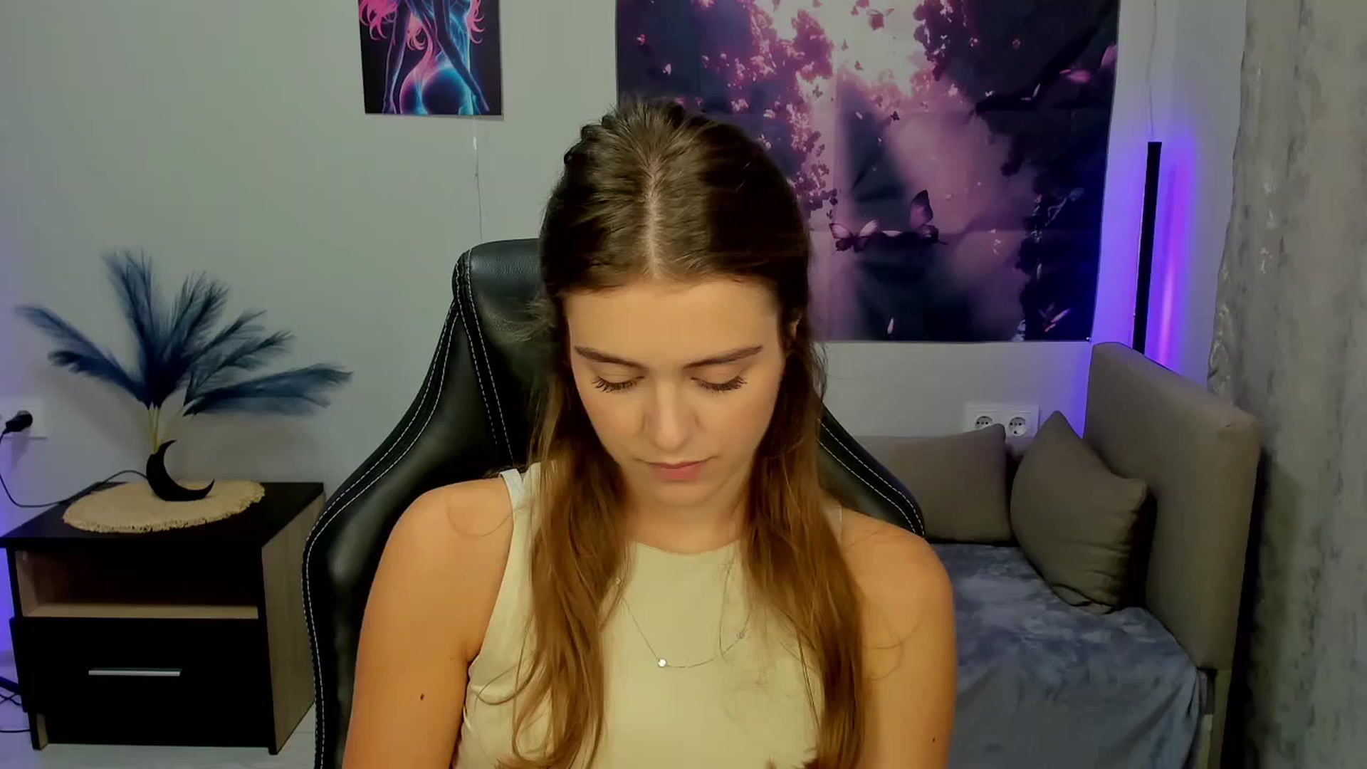 Gallery image thumbnail from TracySpark's myfreecams stream on, 09/24/2025, 10:22 image 6 of 20