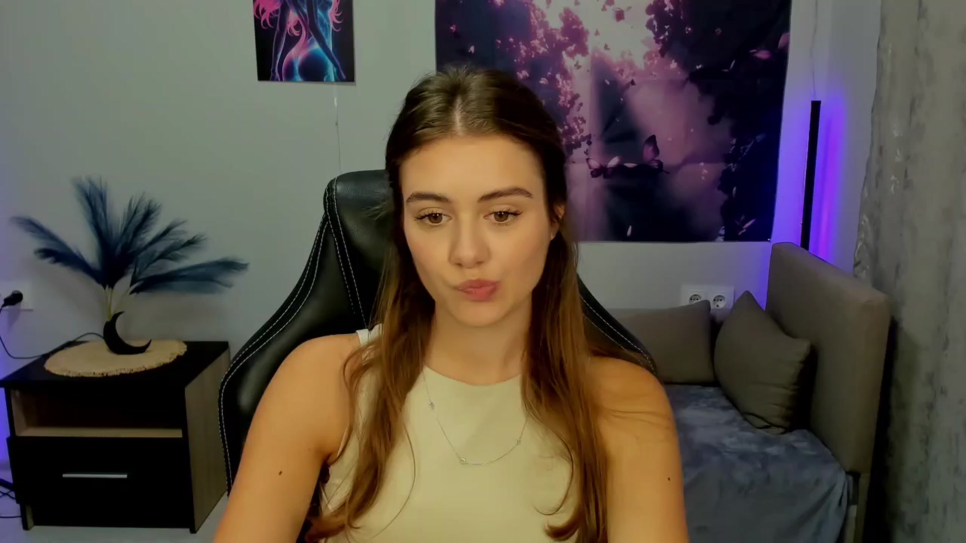 Gallery image thumbnail from TracySpark's myfreecams stream on, 09/24/2025, 10:22 image 10 of 20