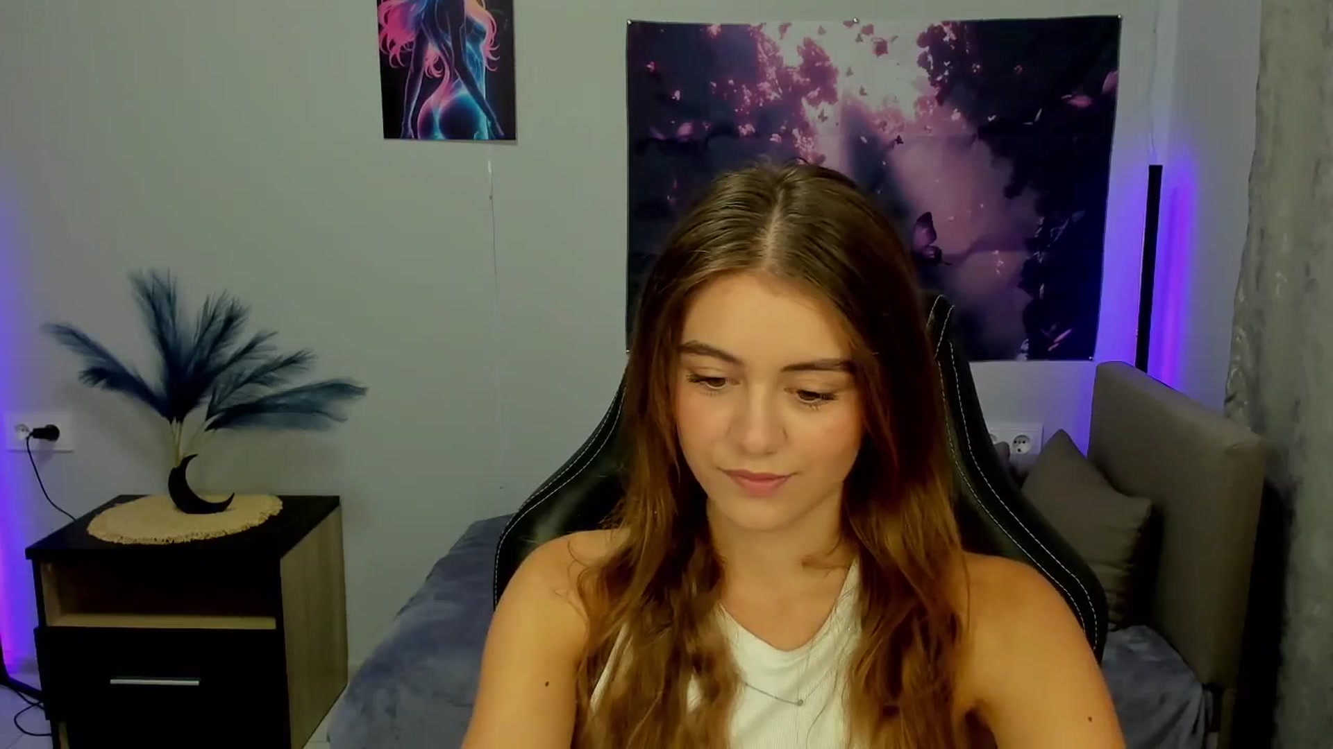 Gallery image thumbnail from TracySpark's myfreecams stream on, 09/27/2025, 07:12 image 17 of 20