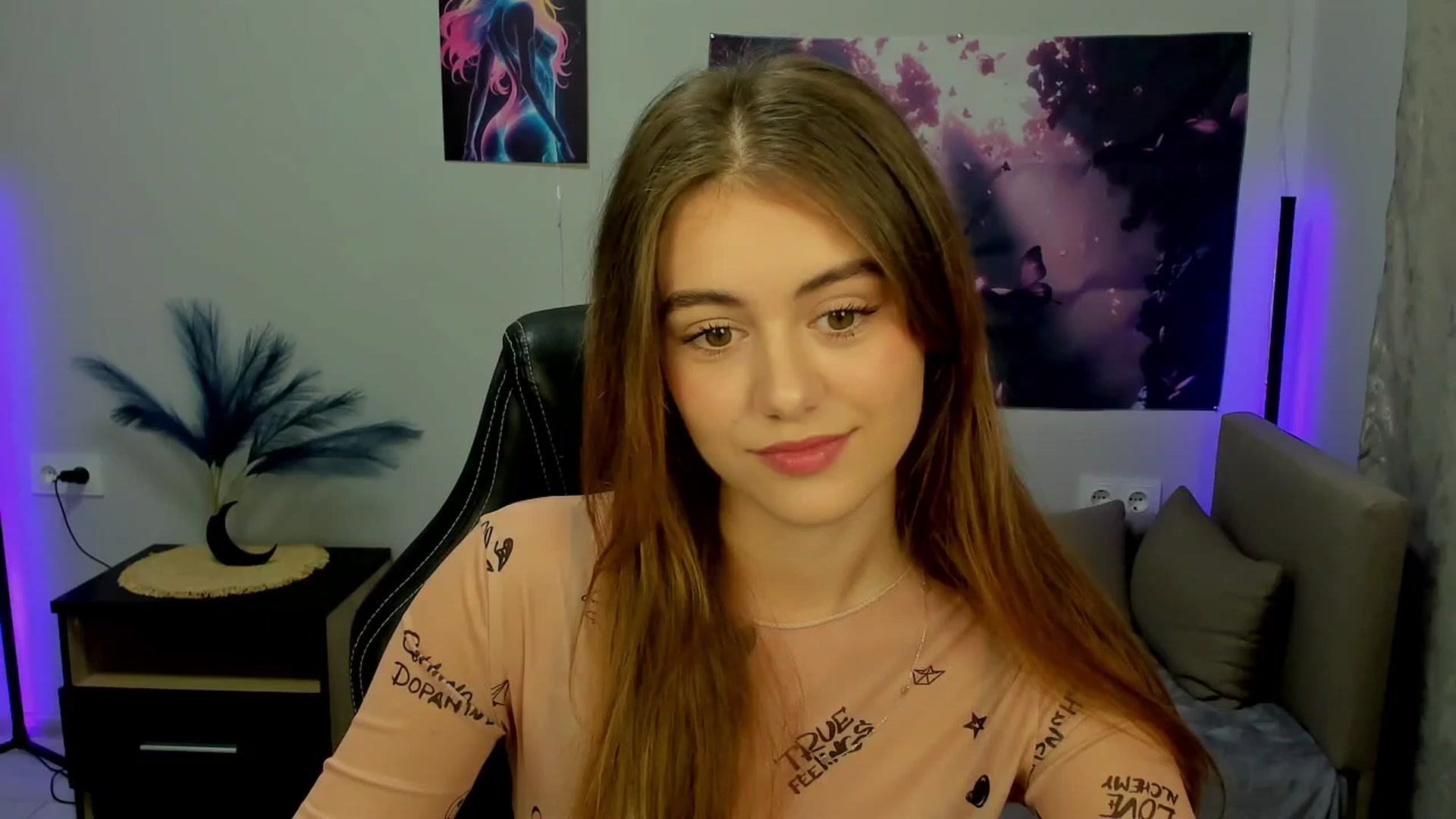 Gallery image thumbnail from TracySpark's myfreecams stream on, 09/28/2025, 07:13 image 15 of 20