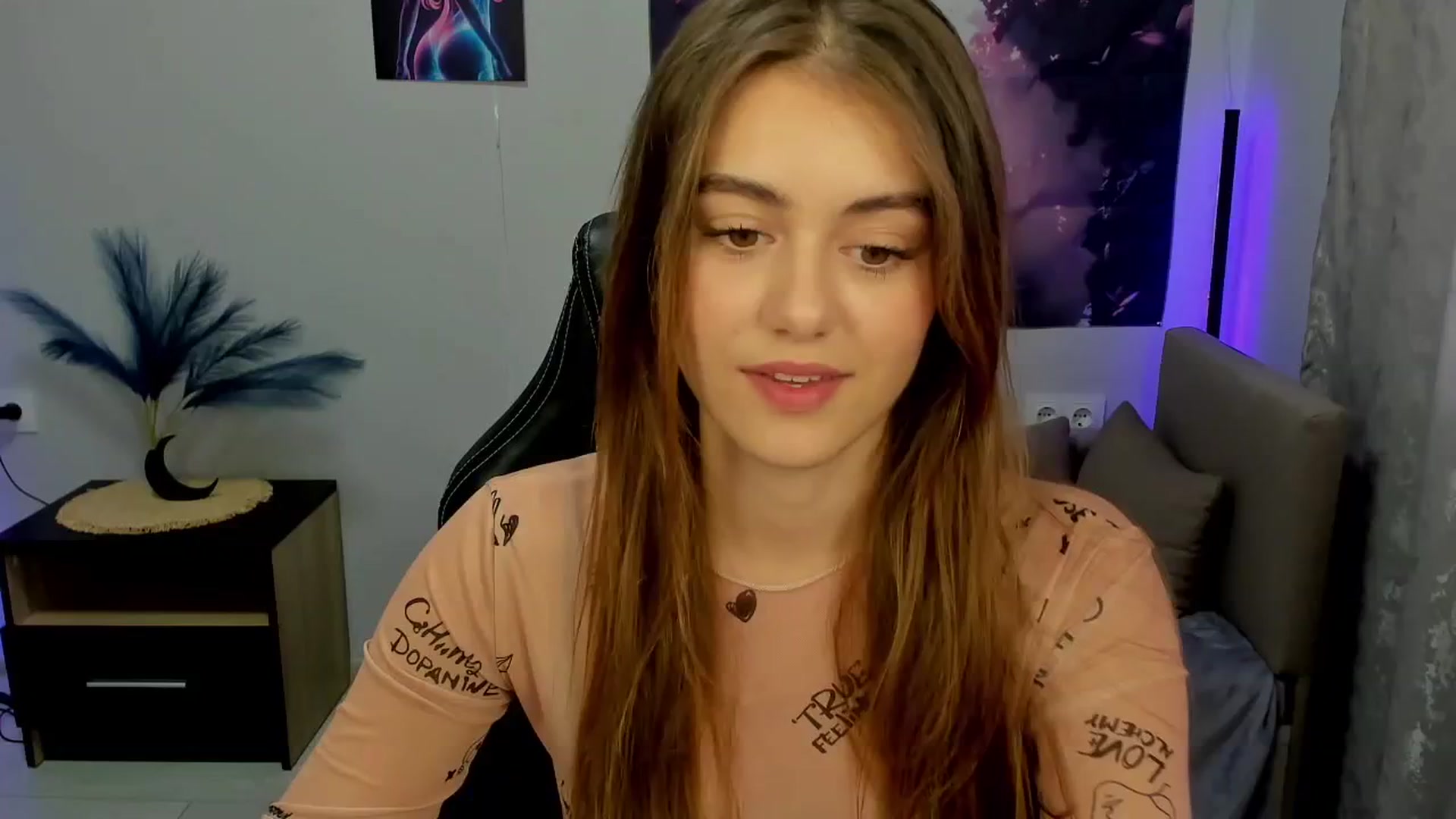 Gallery image thumbnail from TracySpark's myfreecams stream on, 09/28/2025, 12:09 image 10 of 20