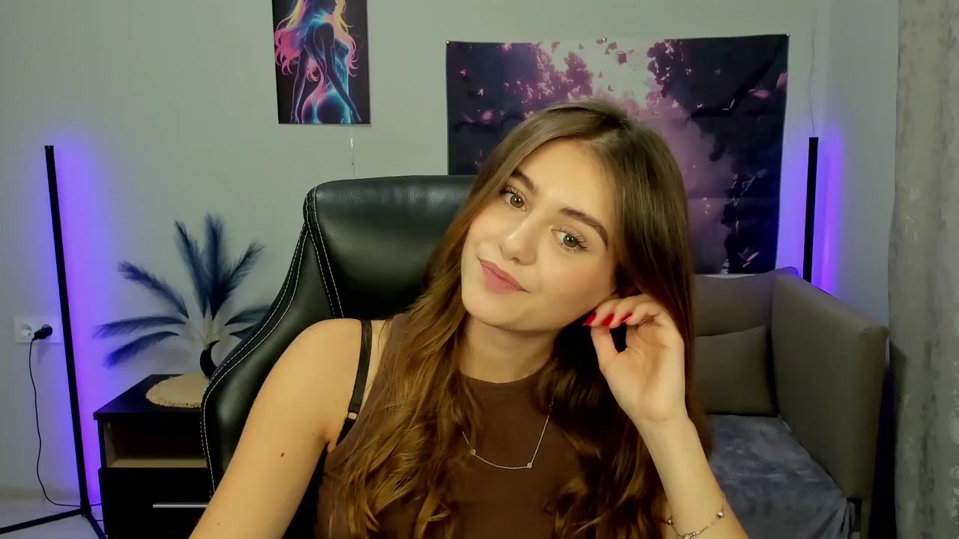 Gallery image thumbnail from TracySpark's myfreecams stream on, 10/07/2025, 09:31 image 13 of 20