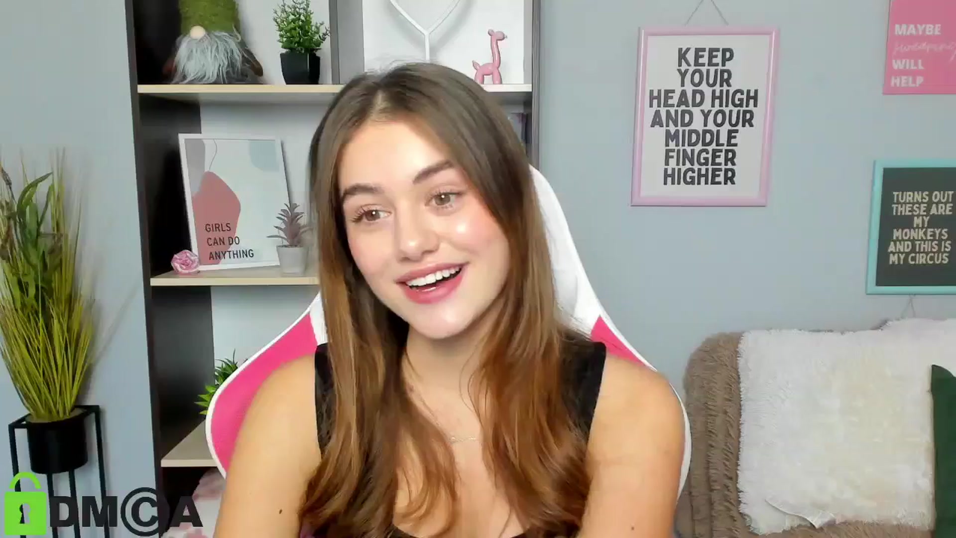 Gallery image thumbnail from TracySpark's myfreecams stream on, 11/12/2025, 09:53 image 11 of 20