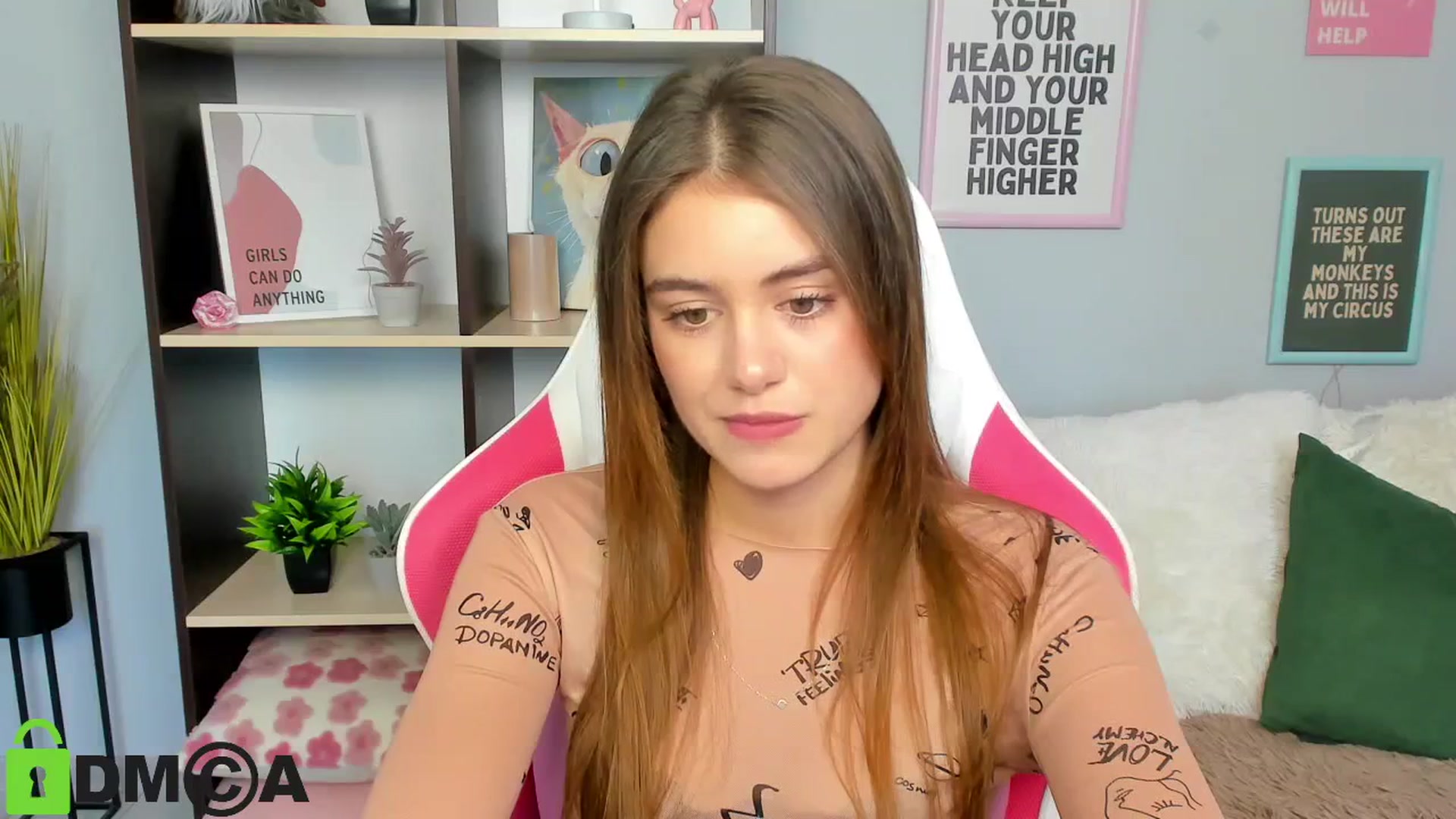 Gallery image thumbnail from TracySpark's myfreecams stream on, 11/24/2025, 12:28 image 18 of 20