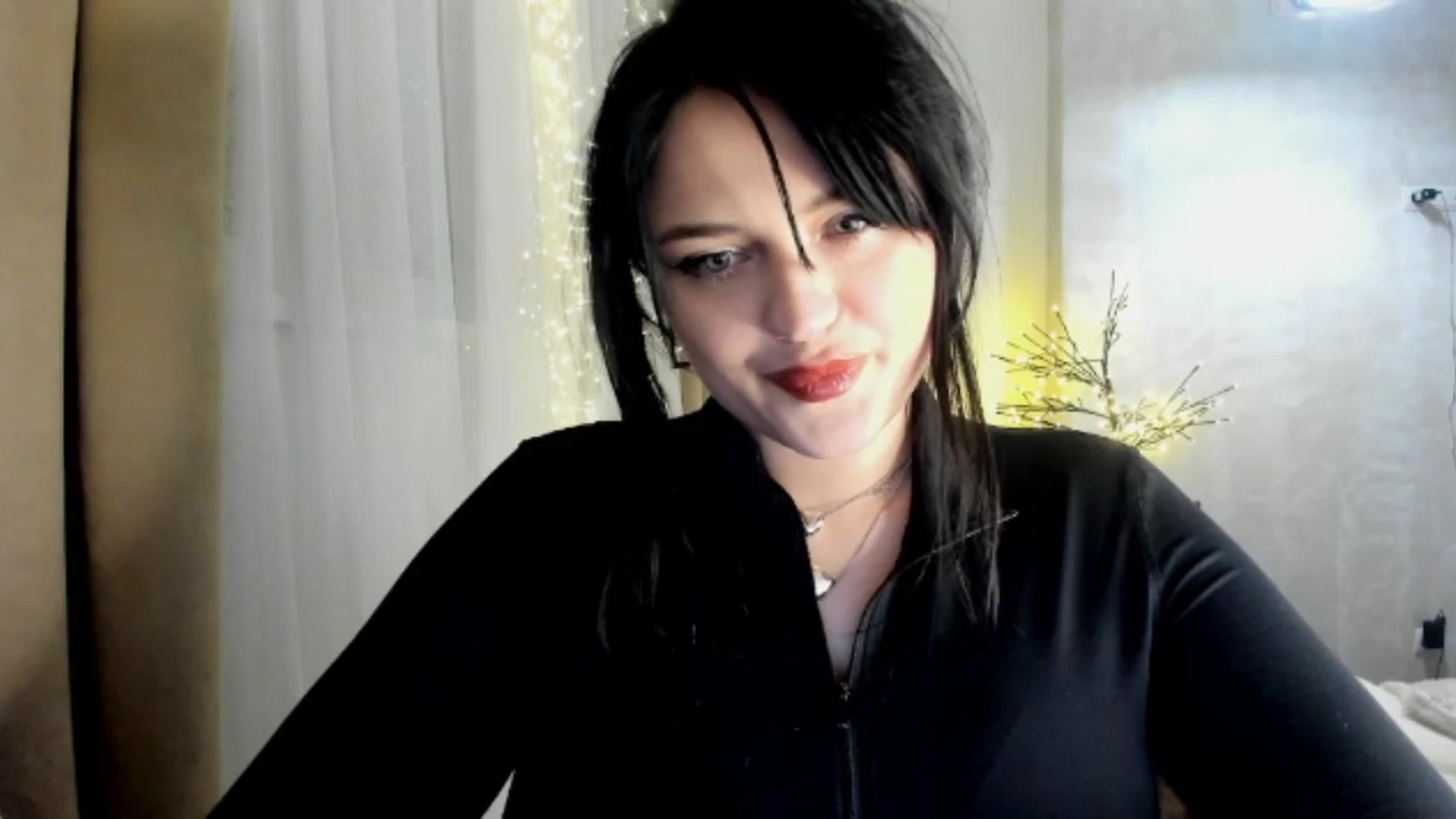 Gallery image thumbnail from TribleMary's myfreecams stream on, 12/18/2025, 15:41 image 14 of 20
