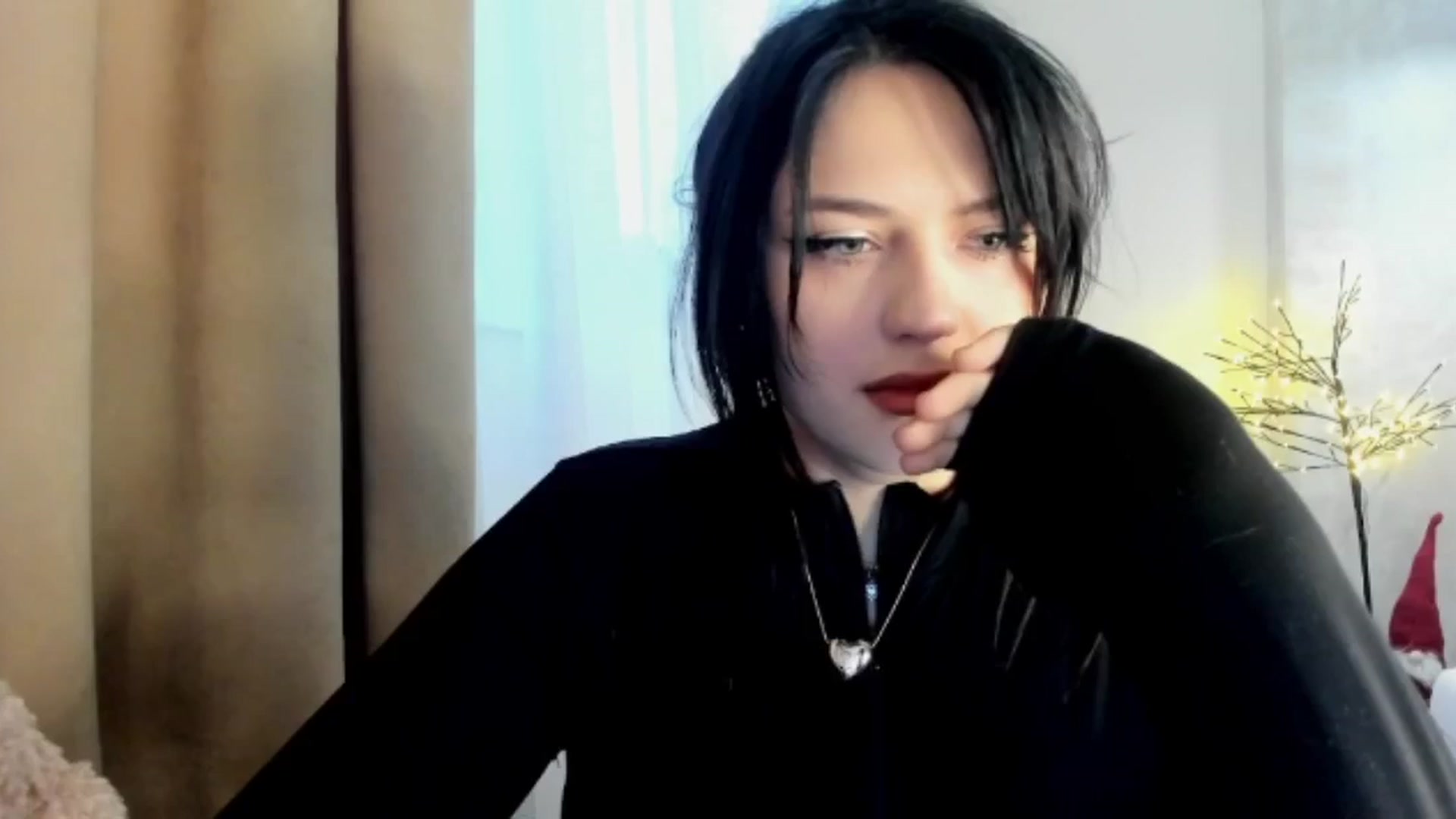 Gallery image thumbnail from TribleMary's myfreecams stream on, 12/18/2025, 15:41 image 5 of 20