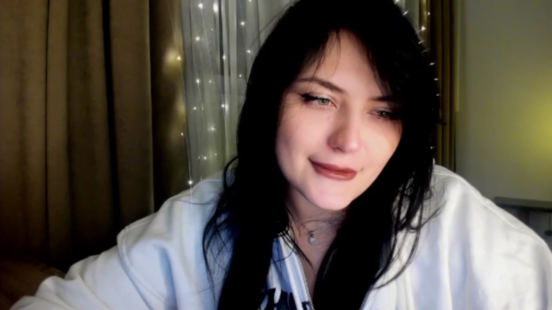 Gallery image thumbnail from TribleMary's myfreecams stream on, 12/19/2025, 20:03 image 4 of 20