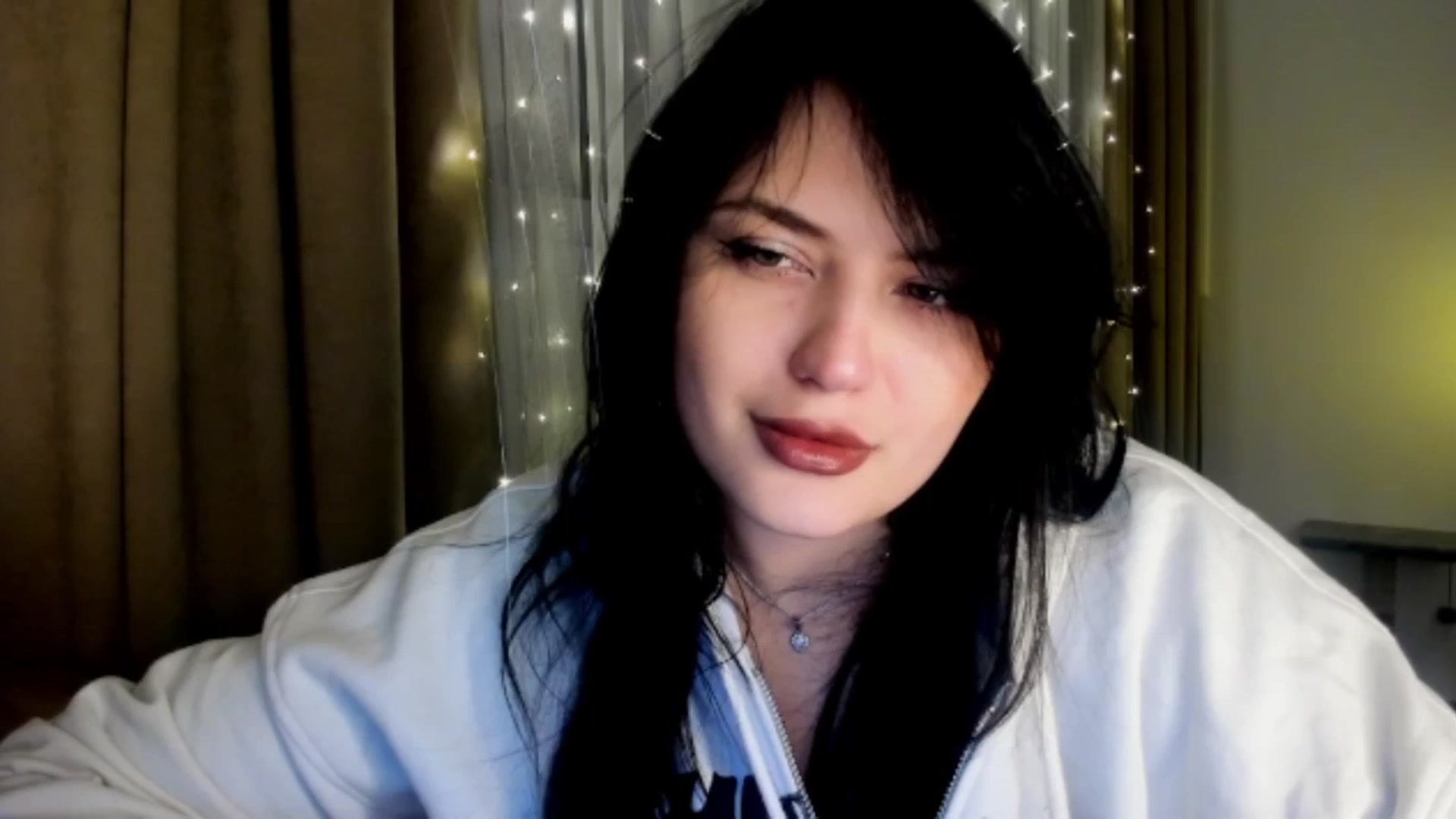 Gallery image thumbnail from TribleMary's myfreecams stream on, 12/19/2025, 20:03 image 1 of 20