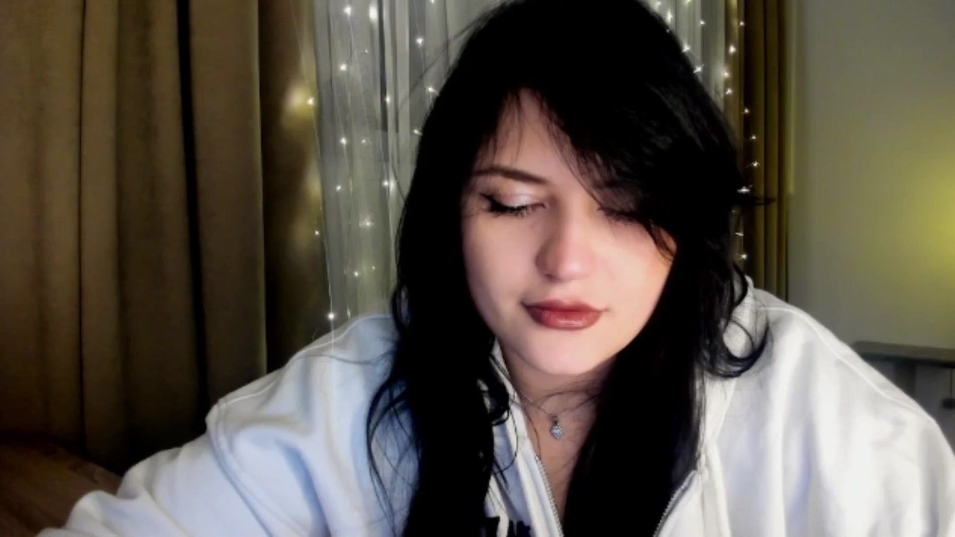 Gallery image thumbnail from TribleMary's myfreecams stream on, 12/19/2025, 20:03 image 2 of 20