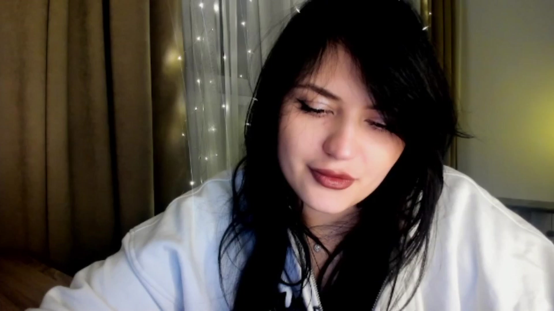 Gallery image thumbnail from TribleMary's myfreecams stream on, 12/19/2025, 20:03 image 8 of 20