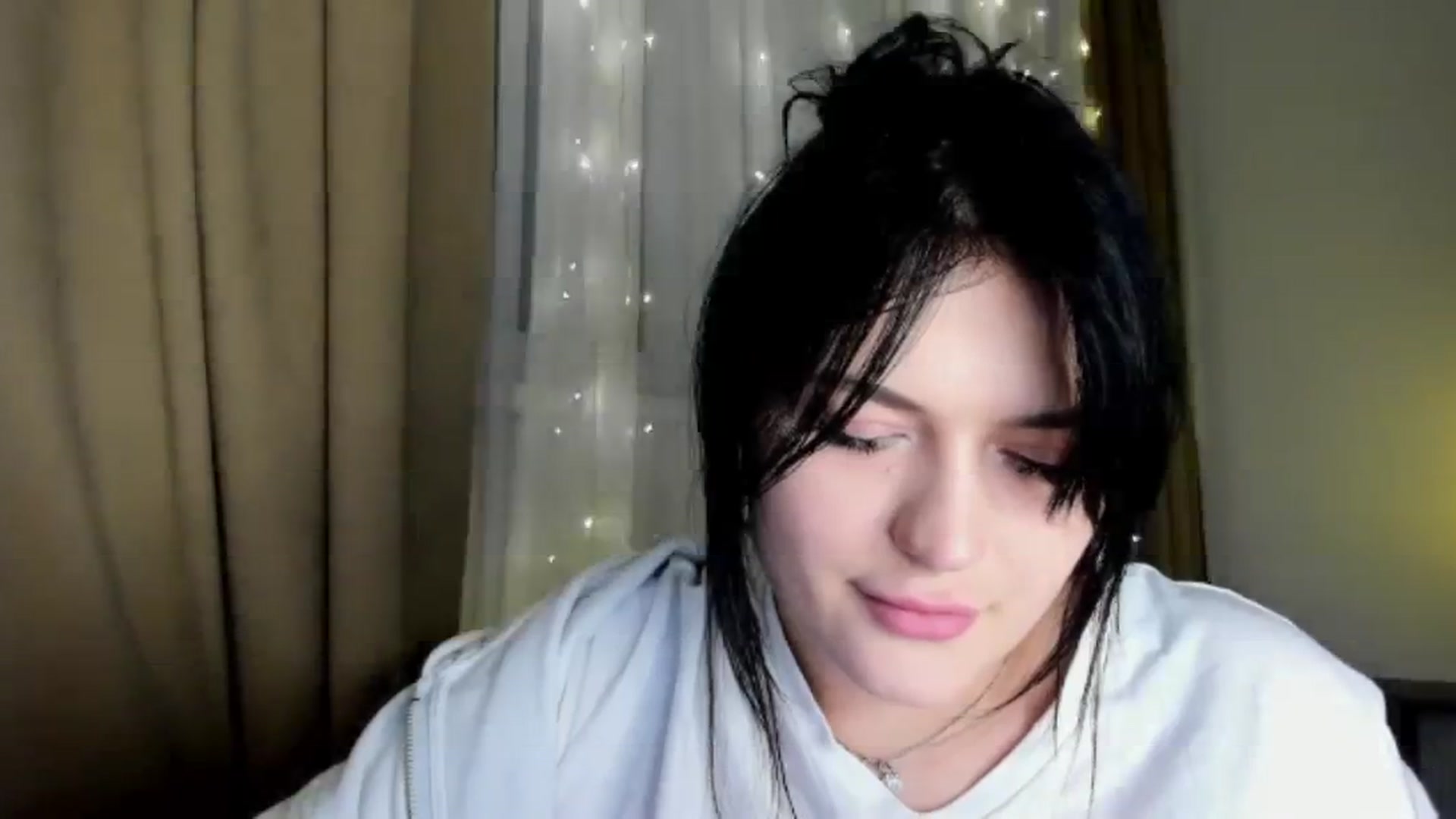 Gallery image thumbnail from TribleMary's myfreecams stream on, 12/22/2025, 20:11 image 18 of 20