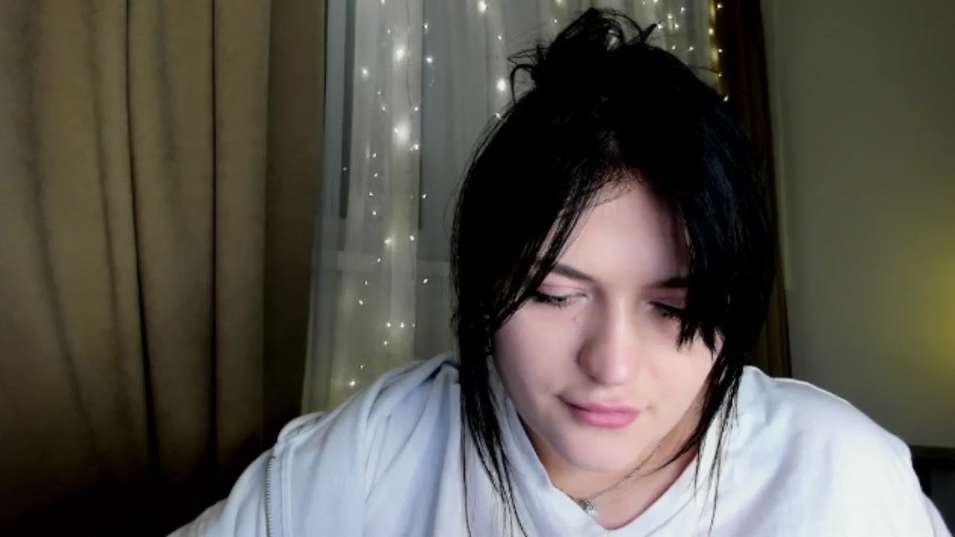Gallery image thumbnail from TribleMary's myfreecams stream on, 12/22/2025, 20:11 image 17 of 20
