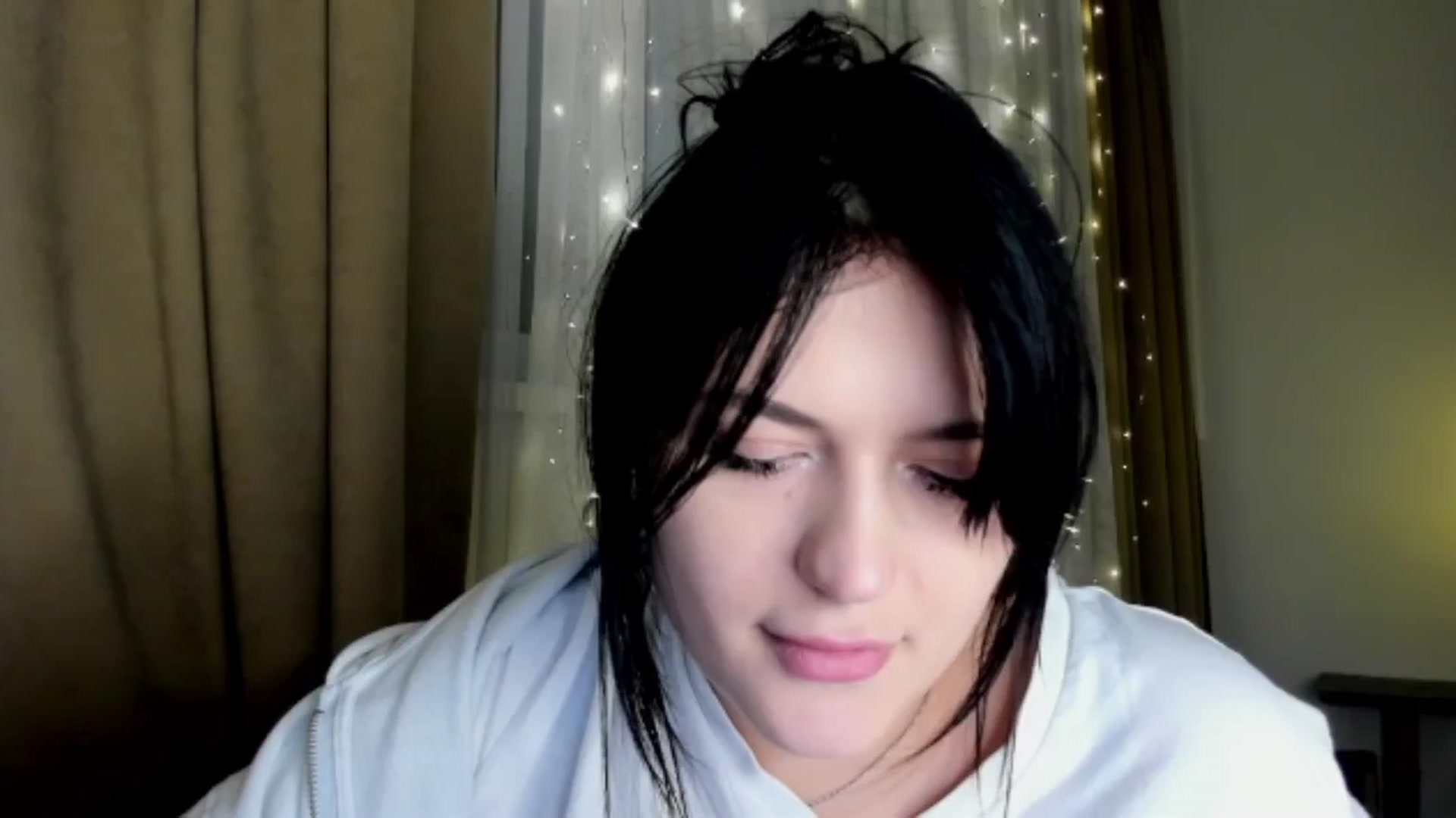 Gallery image thumbnail from TribleMary's myfreecams stream on, 12/22/2025, 20:11 image 2 of 20
