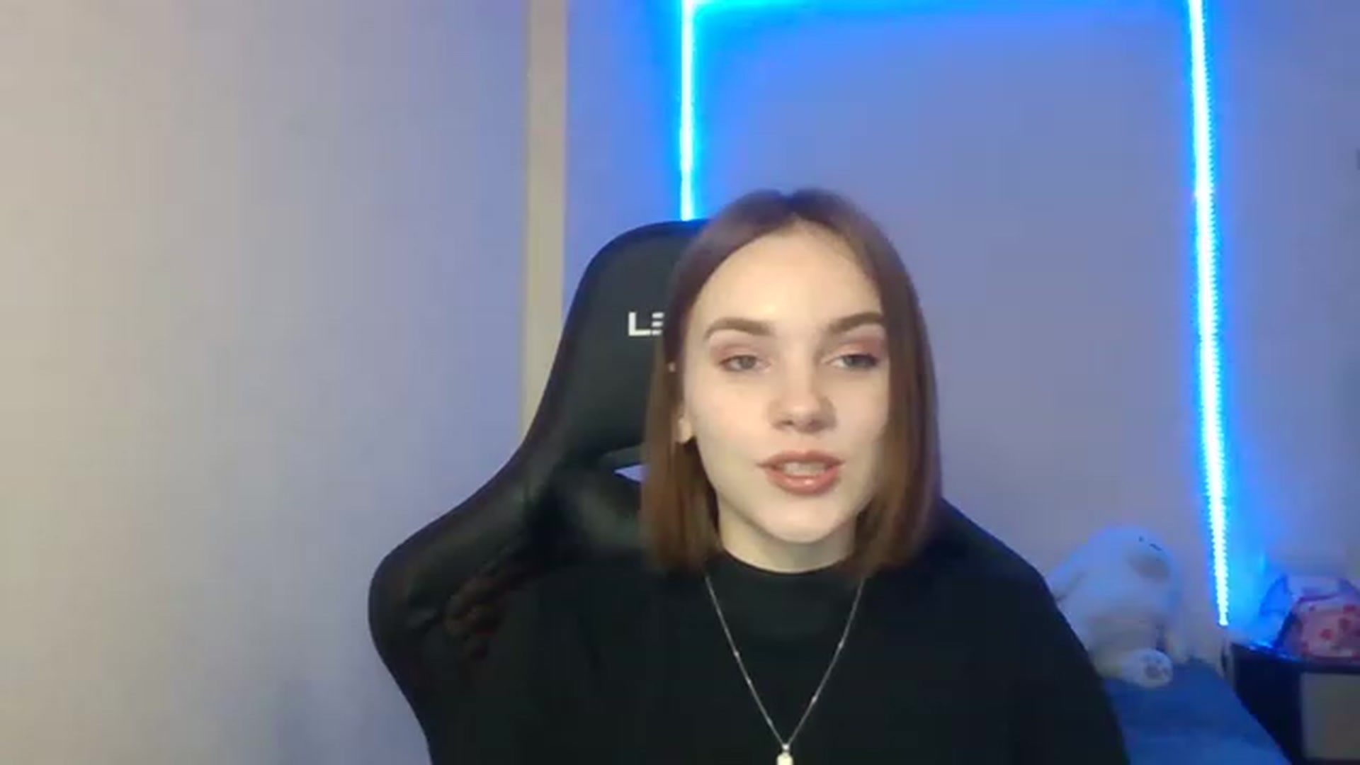 Gallery image thumbnail from Tricky_Nikki's myfreecams stream on, 02/17/2023, 16:28 image 14 of 20