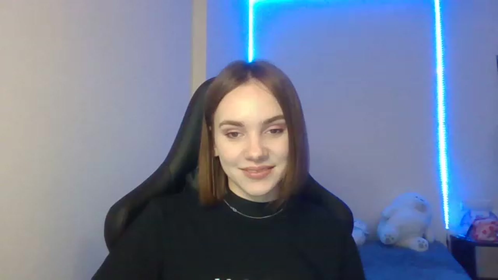 Gallery image thumbnail from Tricky_Nikki's myfreecams stream on, 02/17/2023, 17:31 image 14 of 20