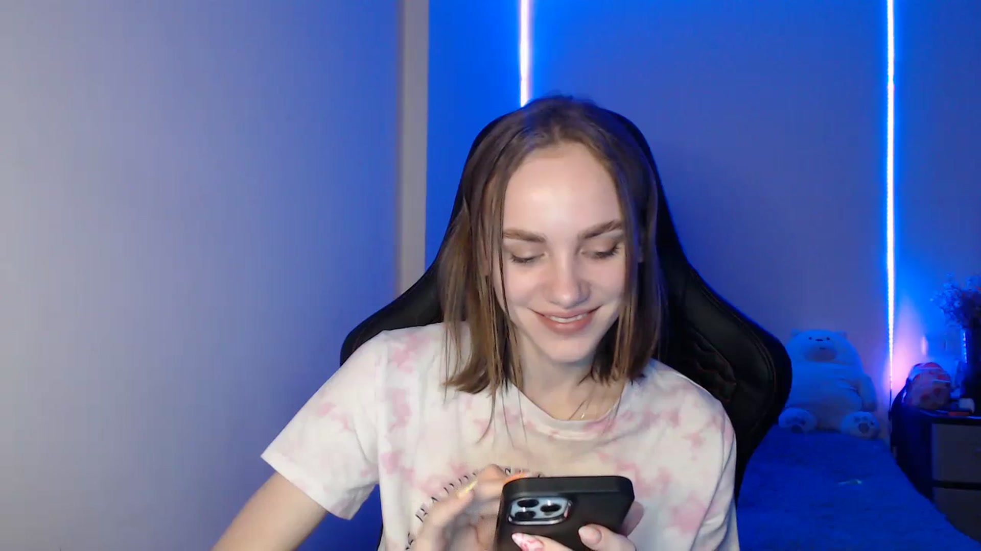 Gallery image thumbnail from Tricky_Nikki's myfreecams stream on, 06/27/2023, 18:37 image 10 of 20