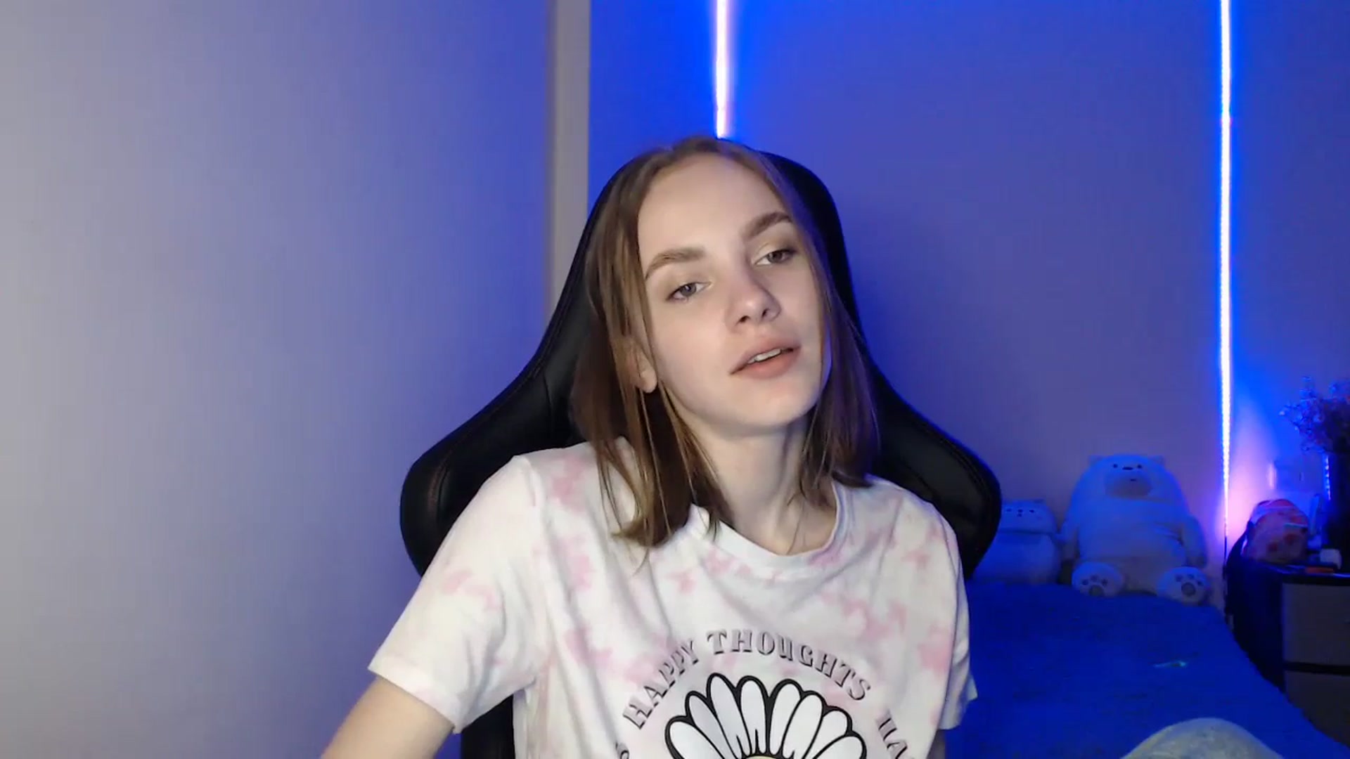 Gallery image thumbnail from Tricky_Nikki's myfreecams stream on, 06/27/2023, 18:37 image 5 of 20