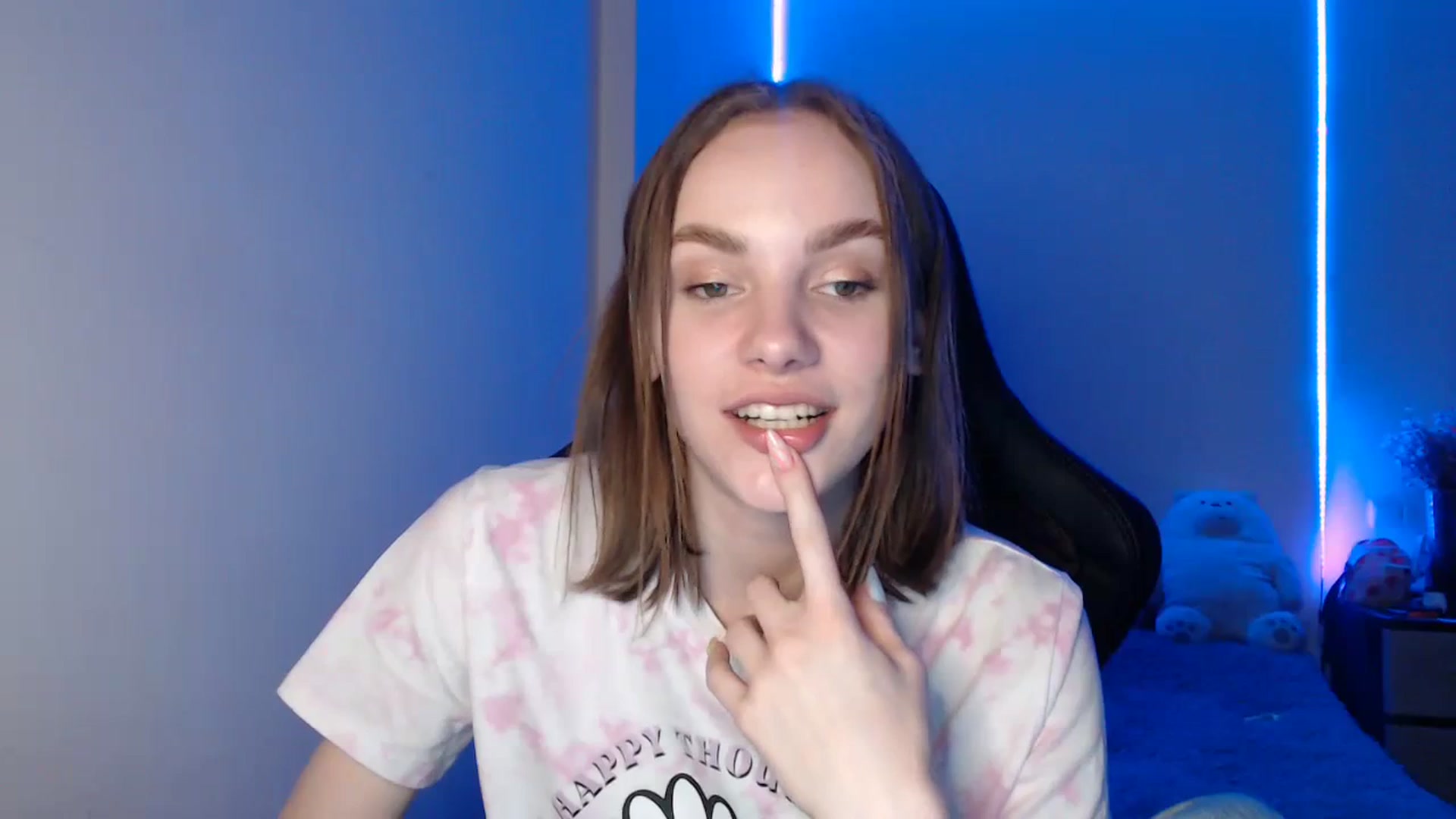 Gallery image thumbnail from Tricky_Nikki's myfreecams stream on, 06/27/2023, 18:37 image 16 of 20