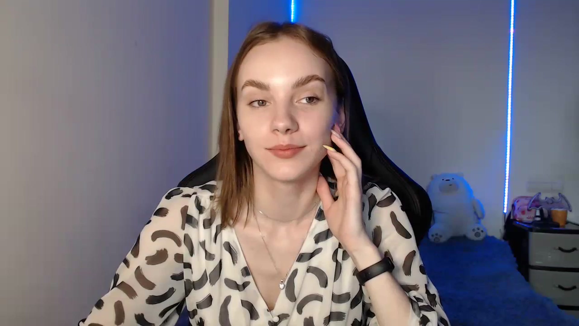 Gallery image thumbnail from Tricky_Nikki's myfreecams stream on, 07/05/2023, 17:48 image 14 of 20