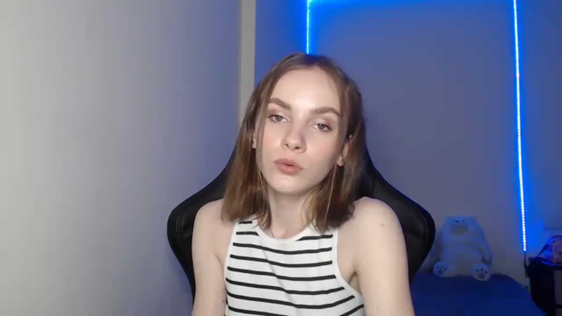Gallery image thumbnail from Tricky_Nikki's myfreecams stream on, 07/25/2023, 18:02 image 18 of 20